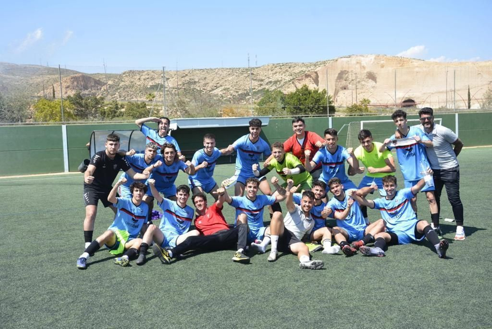 El Séneca celebra la victoria en Almería.
