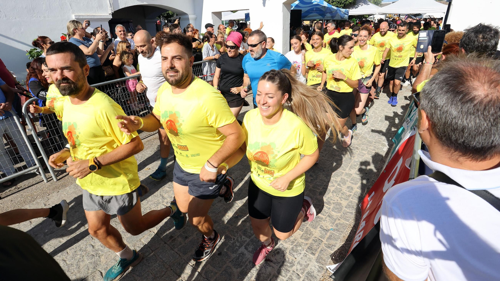 Búscate en la VII Carrera del Barro en La Barca