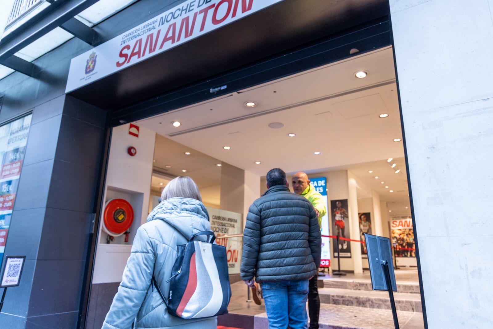 El pistoletazo de salida de la recogida de dorsales de la Carrera de San Antón 2026