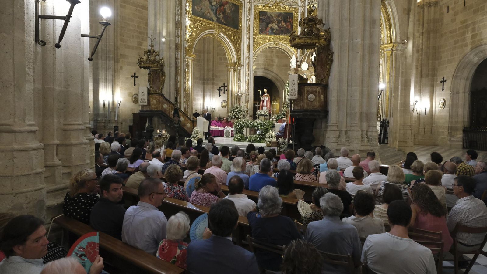 Pregón de la Virgen del Mar en la Catedral de Almería, en imágenes