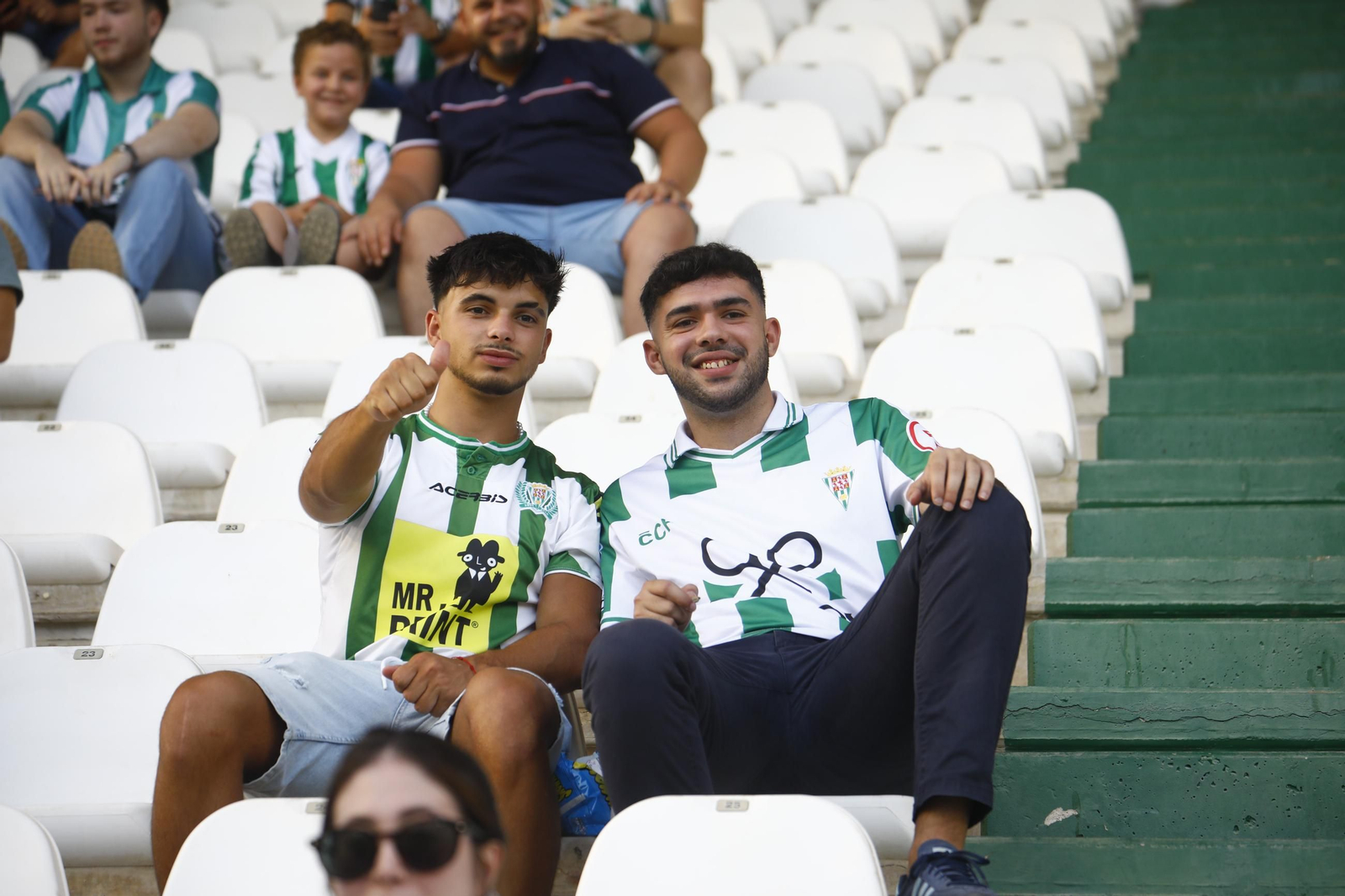 Las mejores fotos del ambiente en El Arcángel para el Córdoba CF - Deportivo