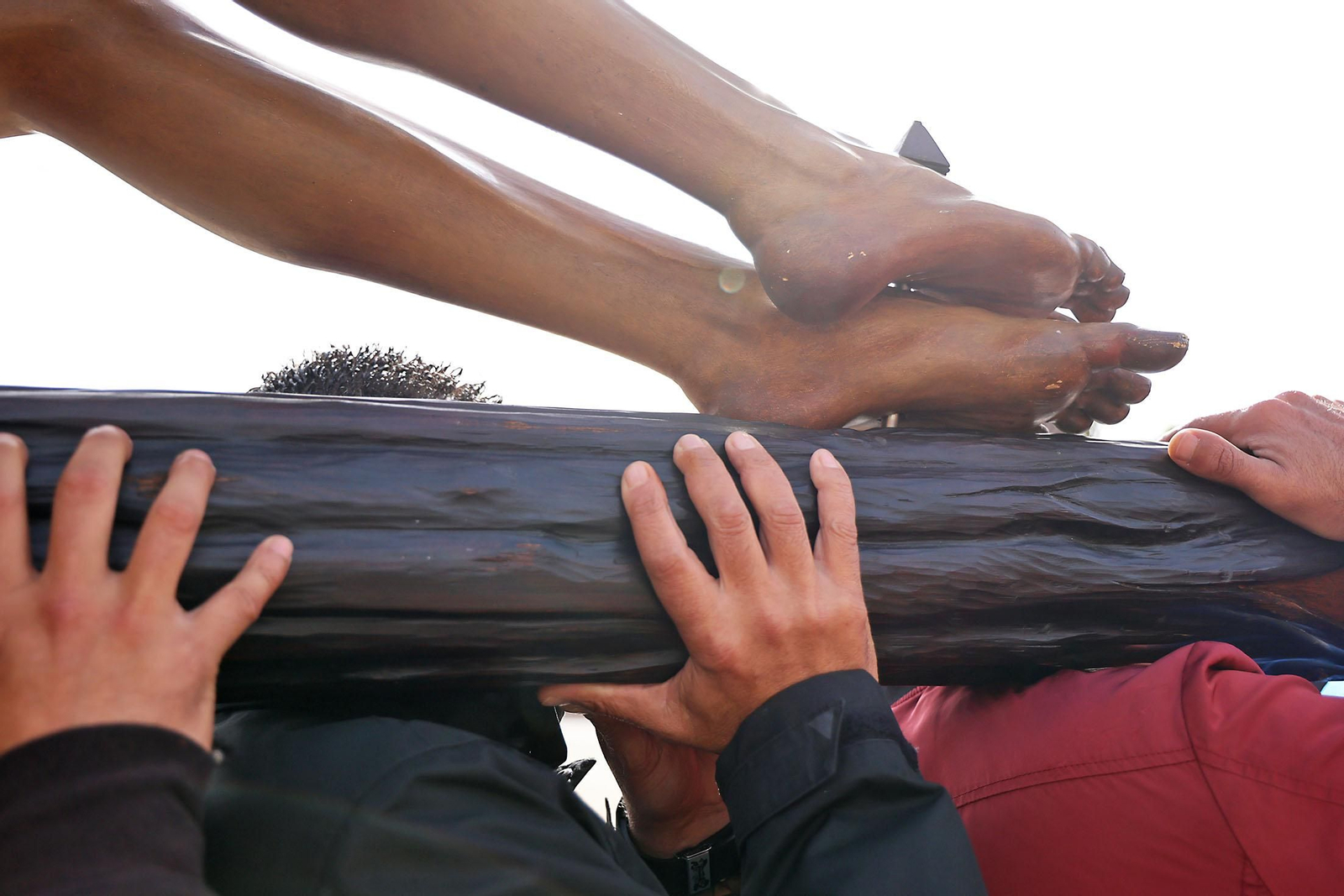Las mejores imágenes del traslado del Cristo de la Pasión al Centro Penitenciario de Huelva