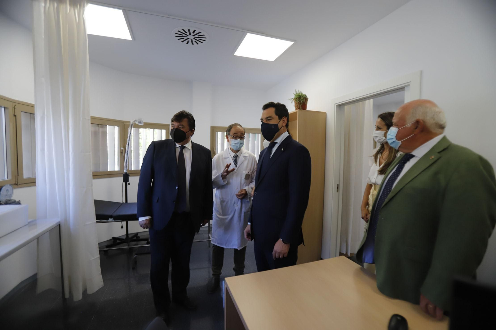 Imágenes de la inauguración del Centro de Salud de Isla Chica en Huelva