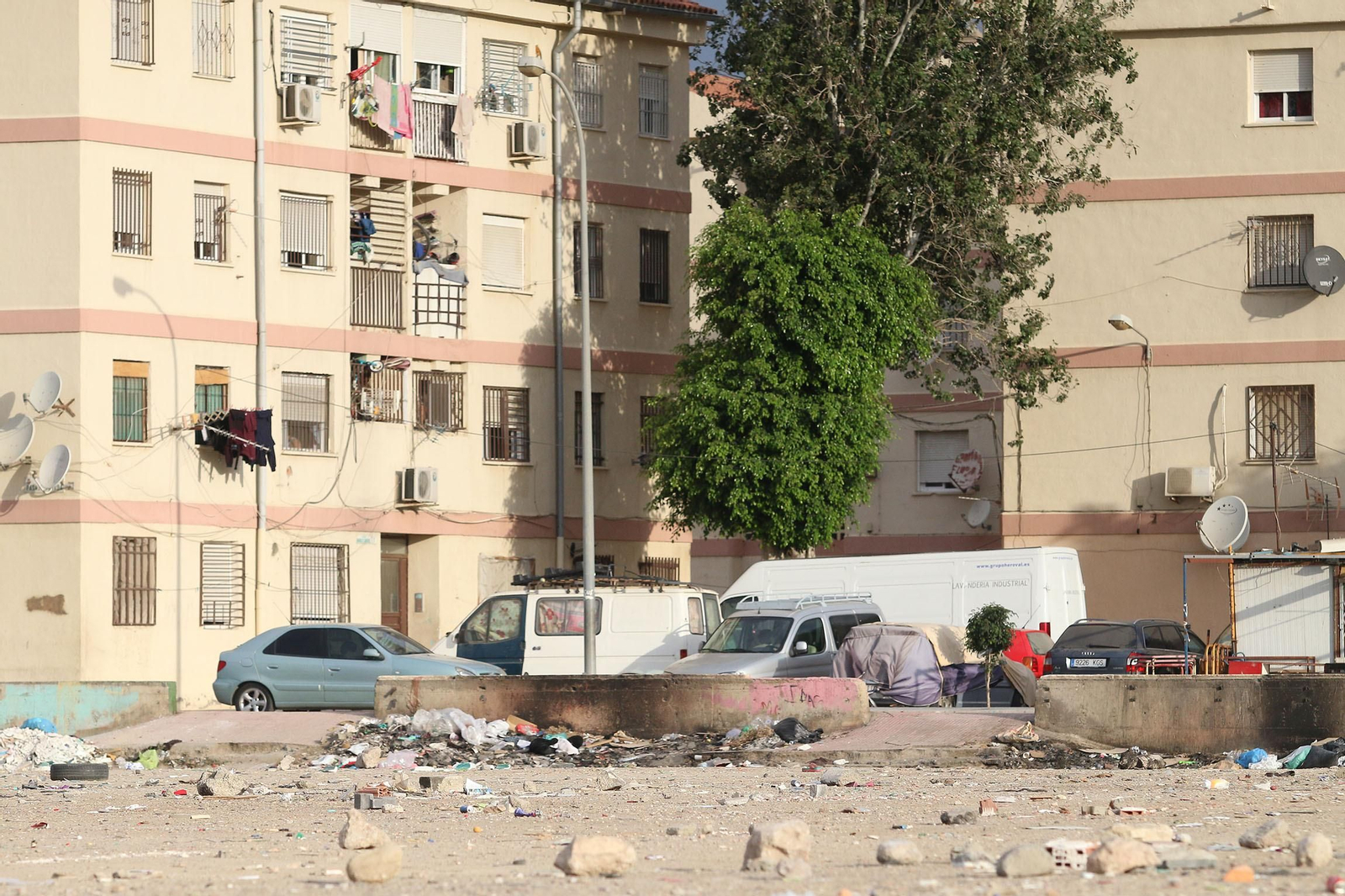 Las imágenes de la basura producida por el mercadillo de El Puche