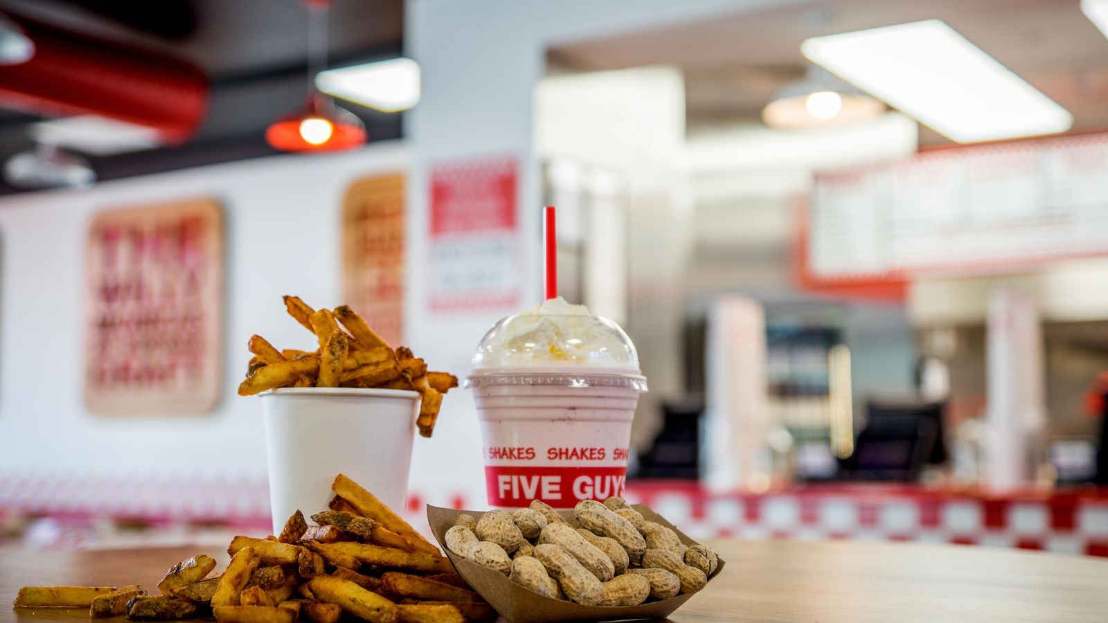 El nuevo Five Guys en Sevilla se ubica en el número 8 de la Avenida de la Constitución.