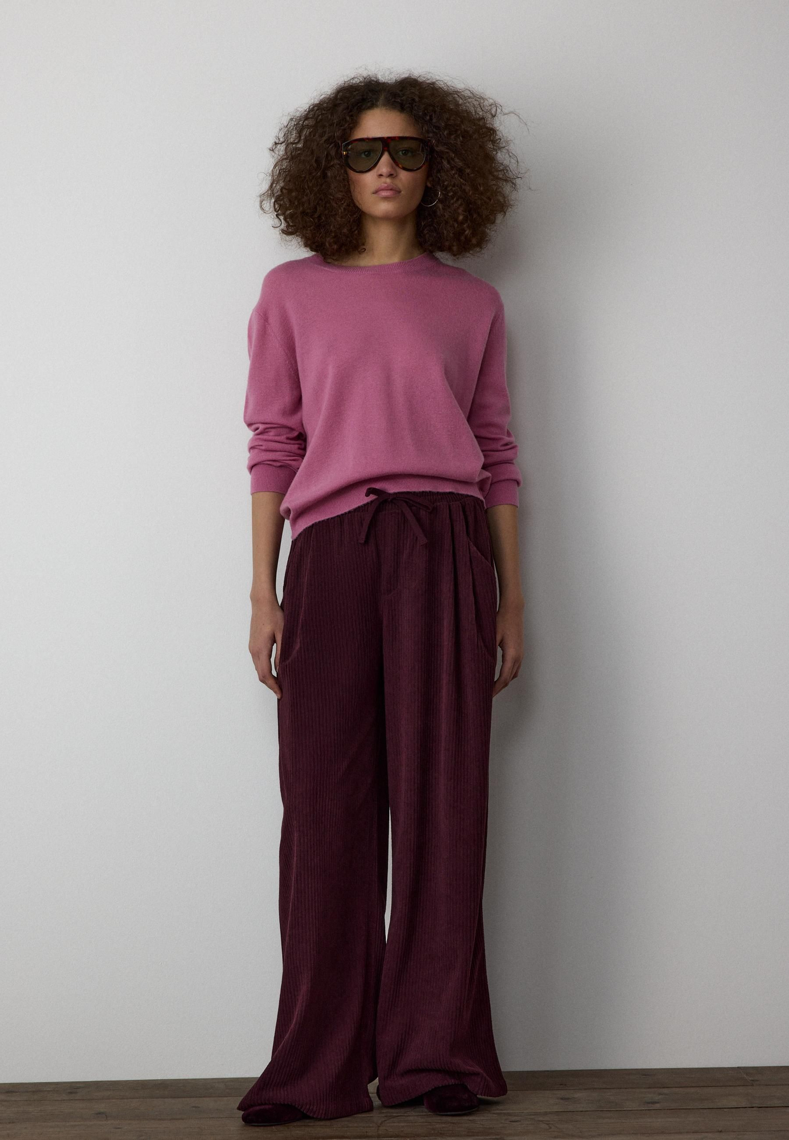 Pantalones de pana de Stradivarius.