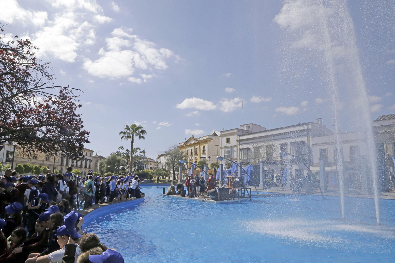 Imágenes de la puesta en funcionamiento de la fuente de la plaza del Mamelón