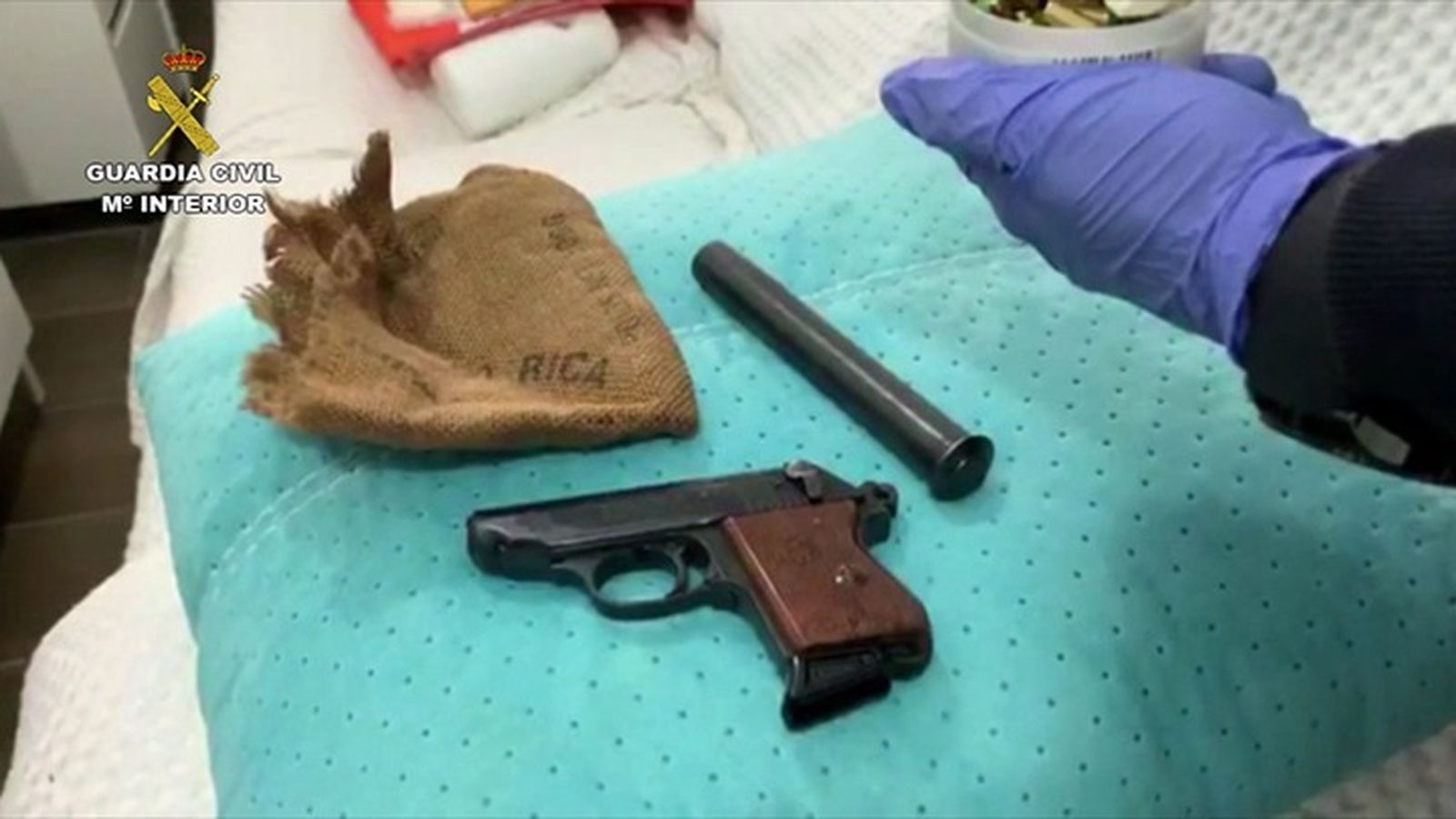 Armas intervenidas por la Guardia Civil en el operativo.