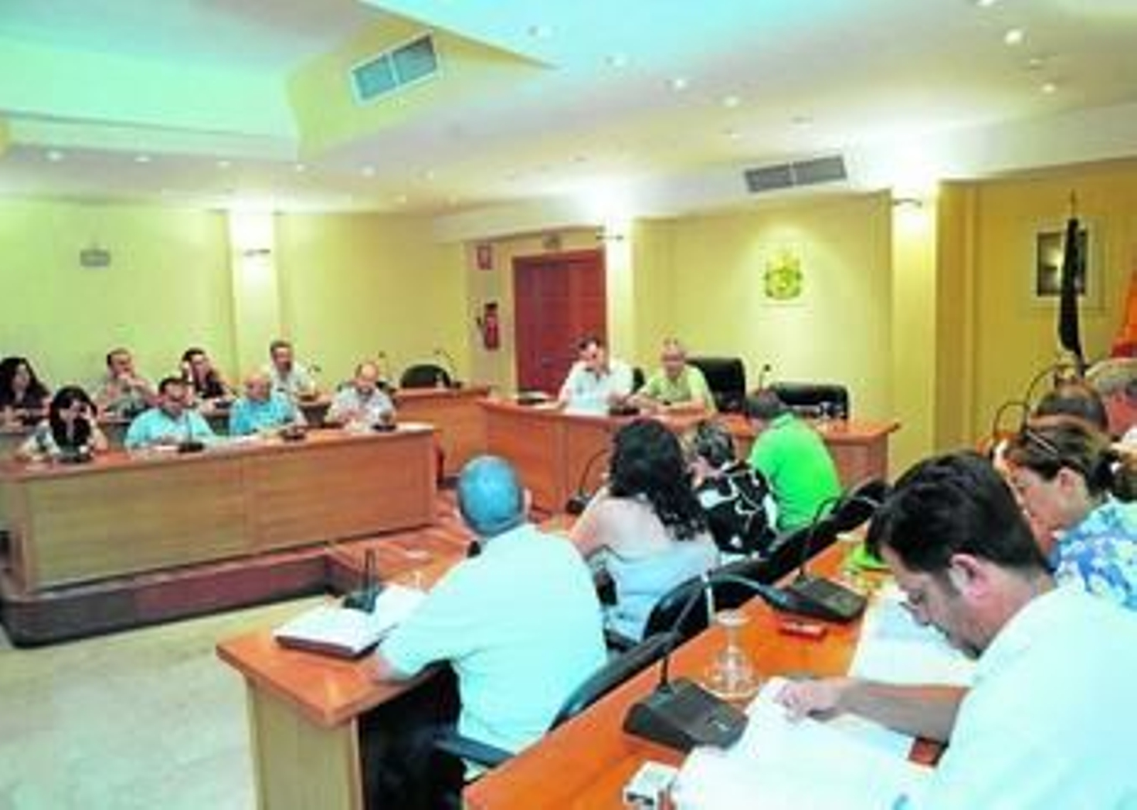Un momento del consejo de administración celebrado en julio de 2010, siendo alcalde Juan Montedeoca (PSOE).