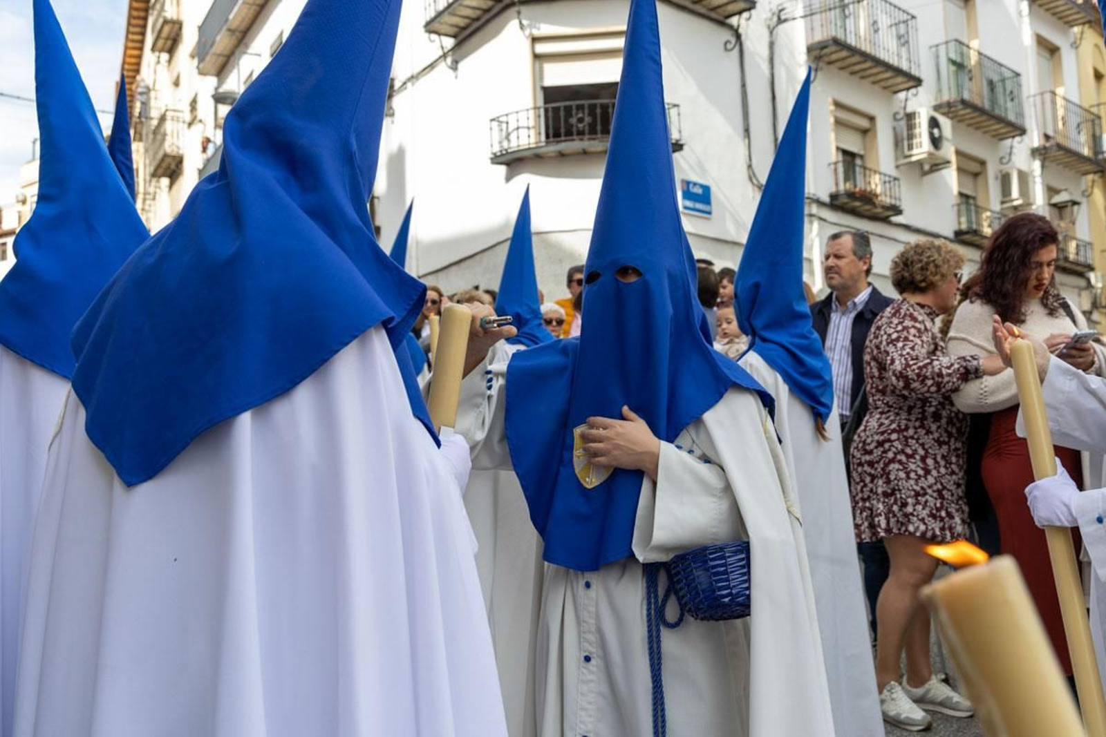 Los jiennenses arropan a las tres cofradías de la tarde en un Domingo de Ramos más caluroso de lo esperado (I)