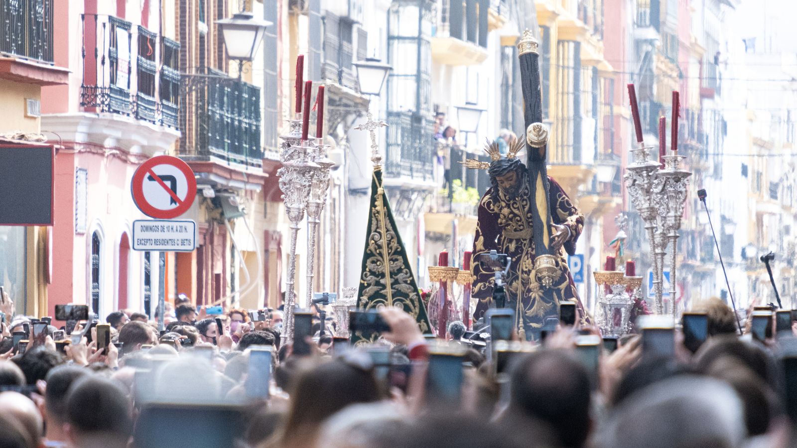 El regreso del Cristo de las Tres Caídas de Triana, en imágenes