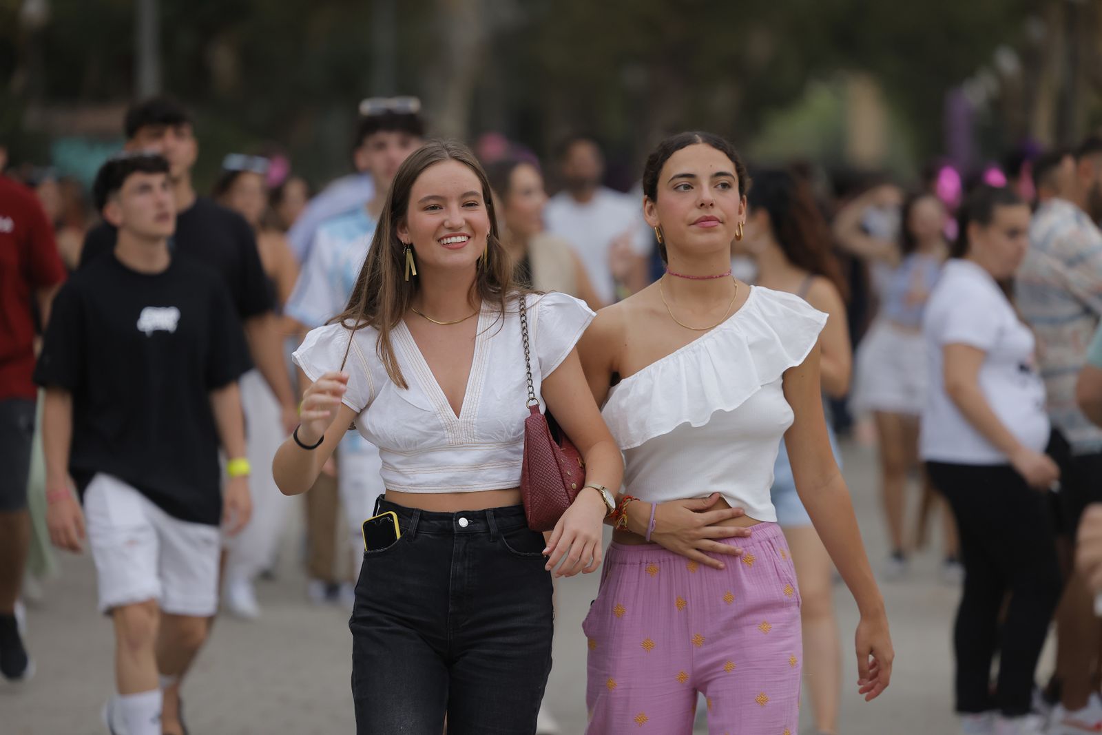 Búscate en las fotos del concierto de Bizarrap