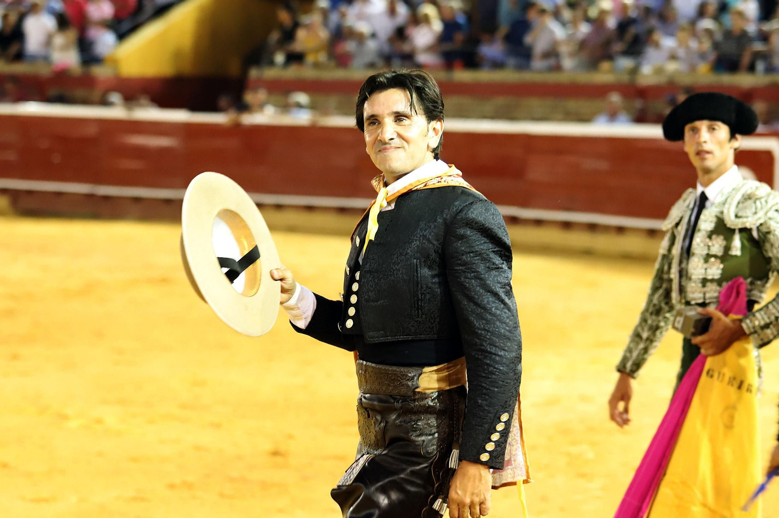 Imágenes de Andrés Romero y Diego Ventura en el rejoneo de la Plaza de Toros La Merced