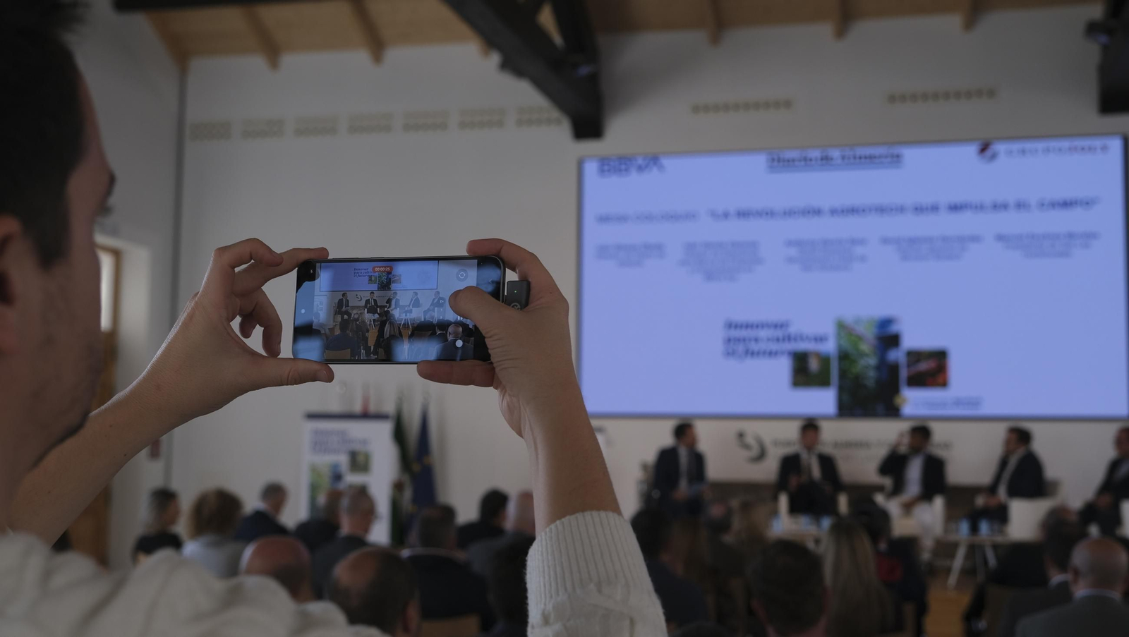 Imágenes de la Jornada BBVA-Grupo Joly 'Revolución Agrotech en el Campo', en Almería