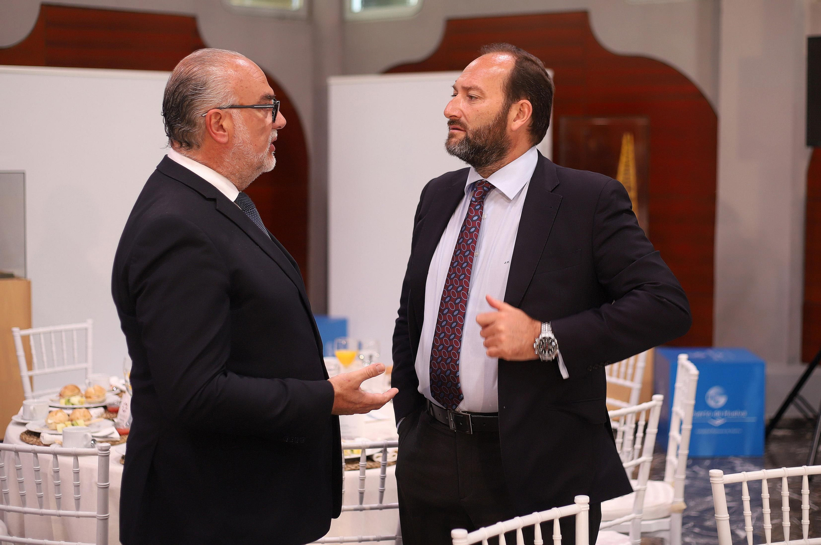 Imágenes del desayuno-coloquio con Jorge Paradela en el Foro Joly Andalucía