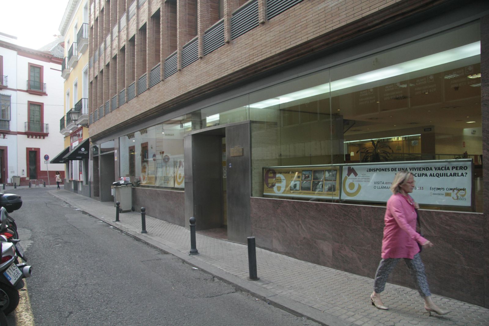 Fachada principal de la anterior sede de Emvisesa, en el número 4 de la calle Bilbao.