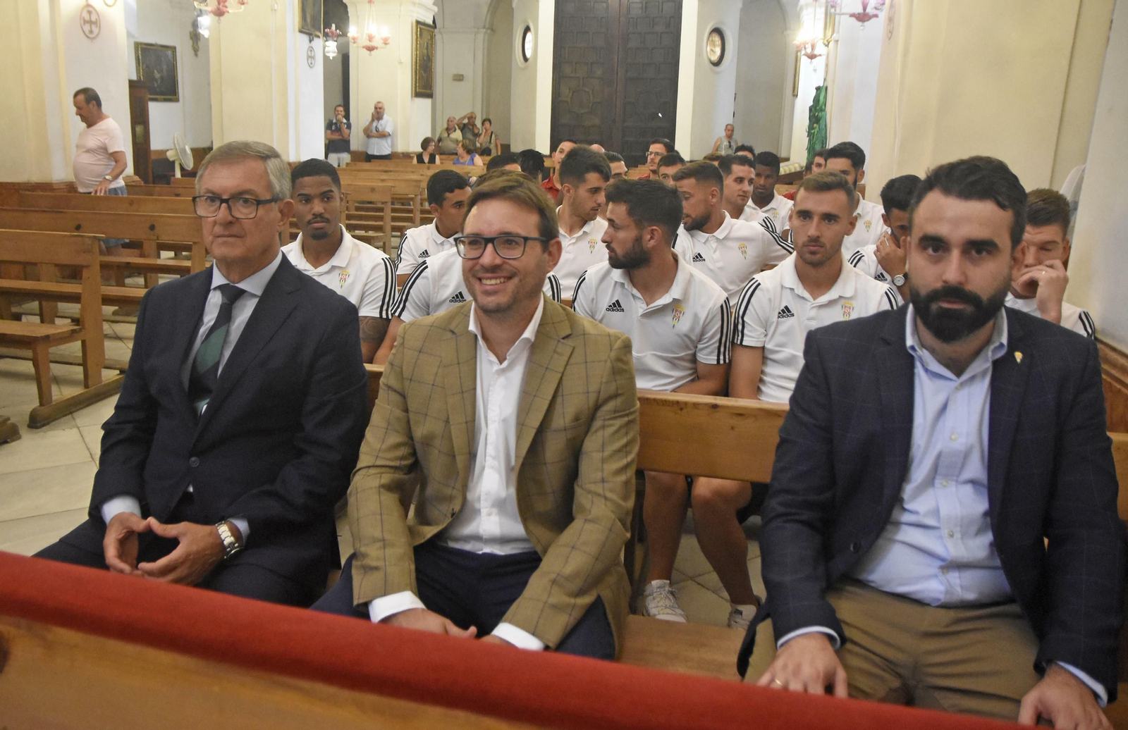 La ofrenda floral del Córdoba CF a San Rafael, en imágenes