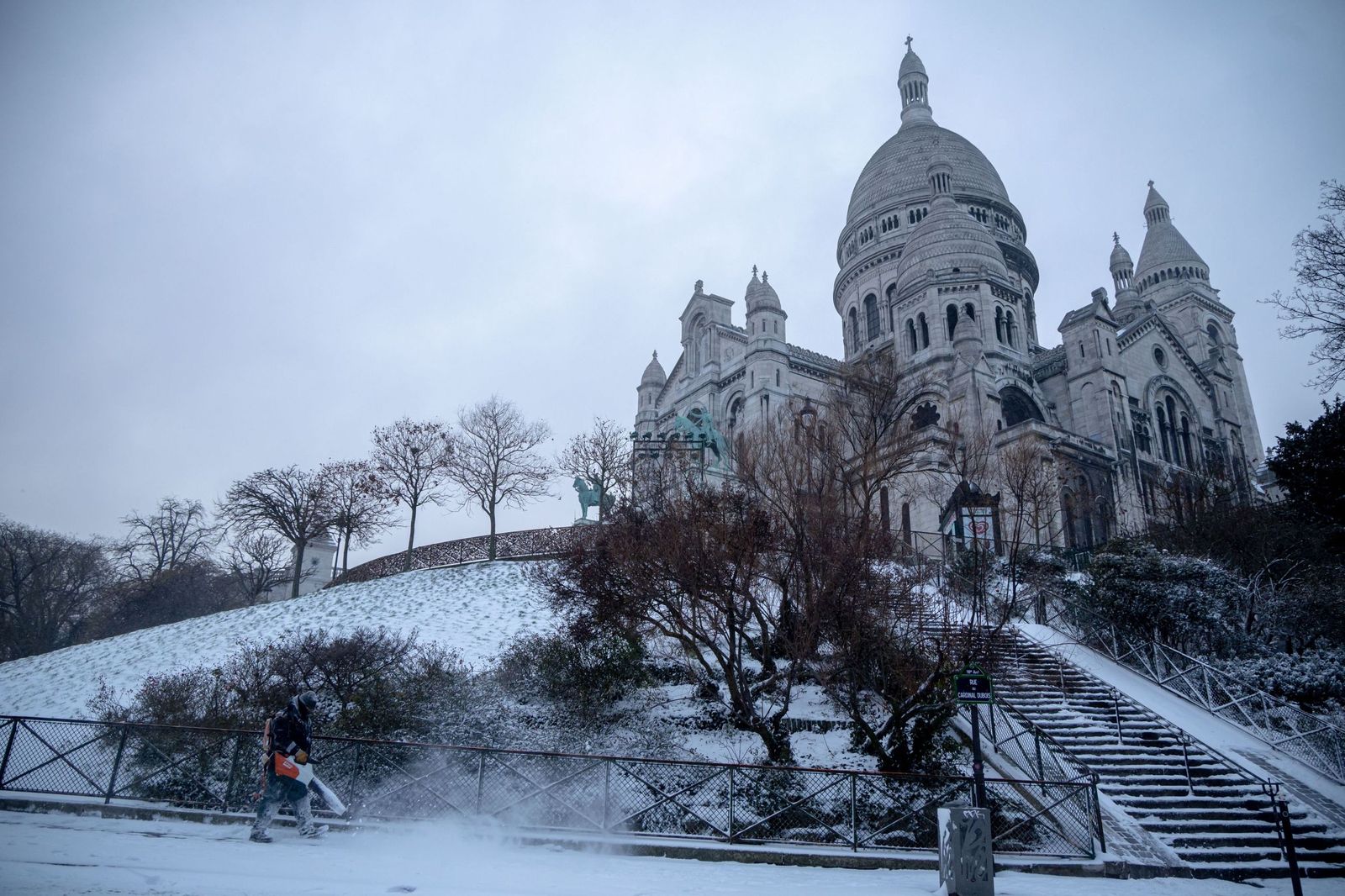Las fotos del temporal de nieve en París