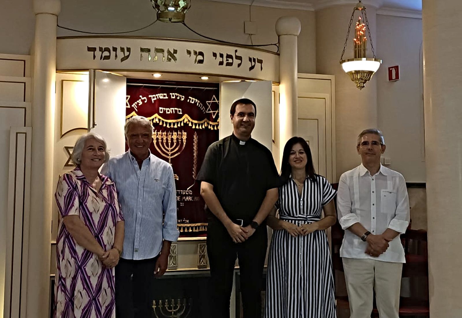 De izquierda a derecha: Isabel Romero, Isaac Benzaquén, Antonio Navarro, Carolina Bueno y Juan Salado.