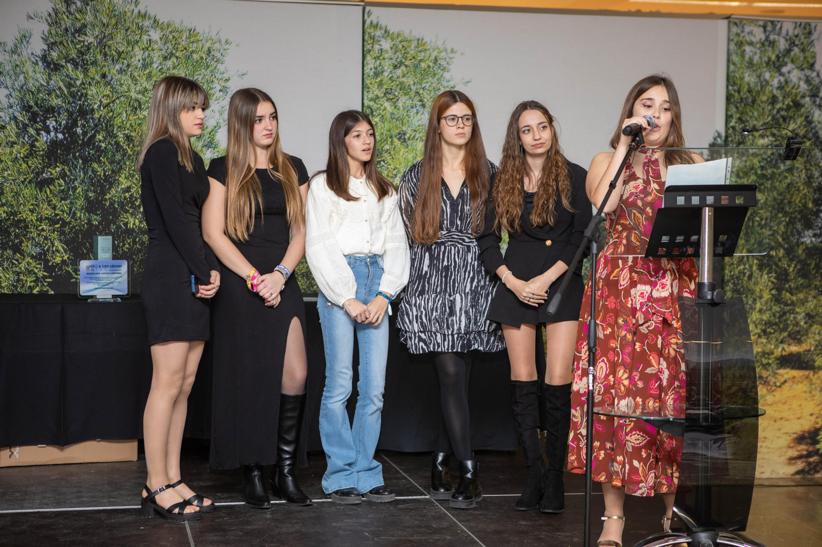 Así fue la emotiva cena solidaria de ALES