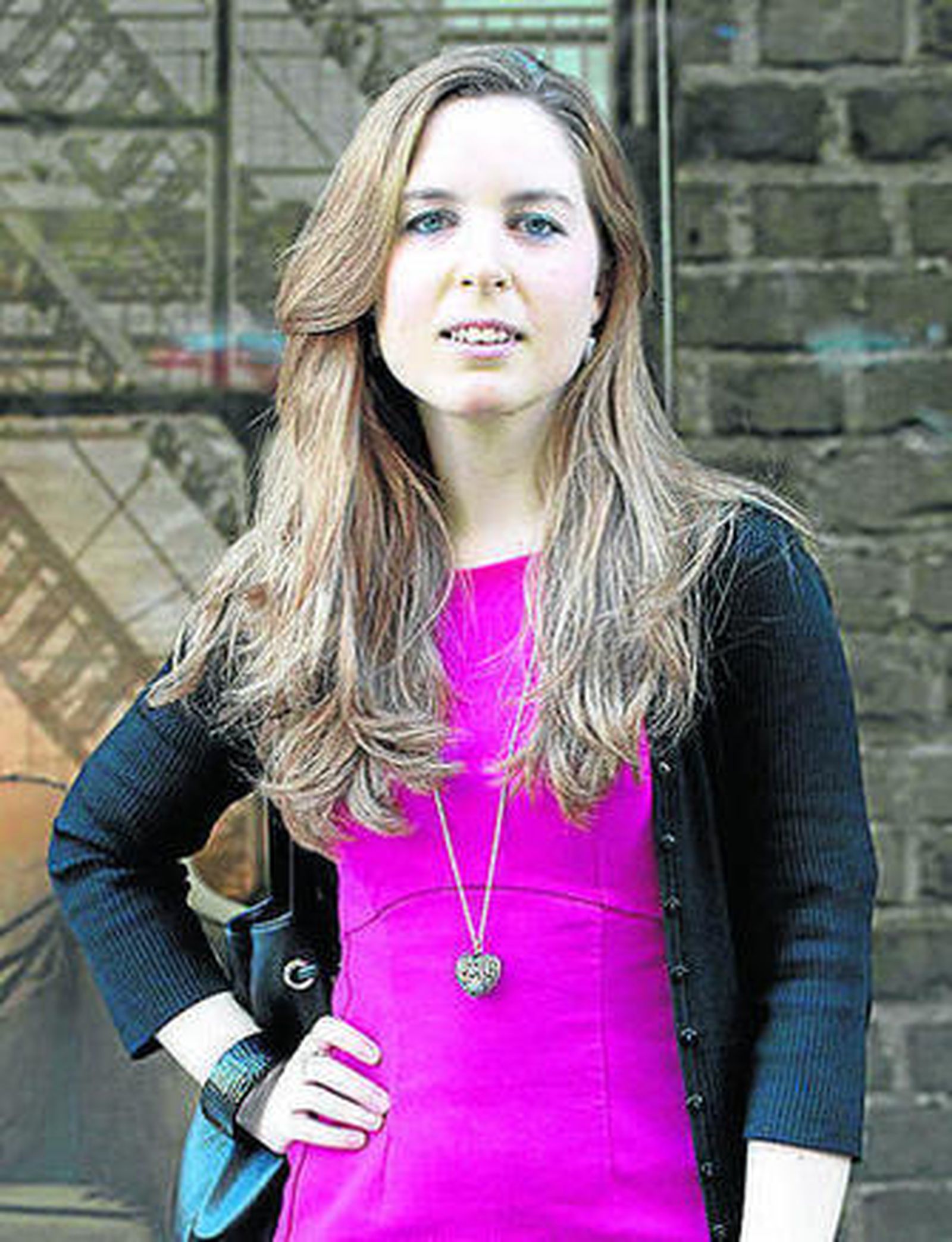 Una dama reflejada en el Guadalquivir