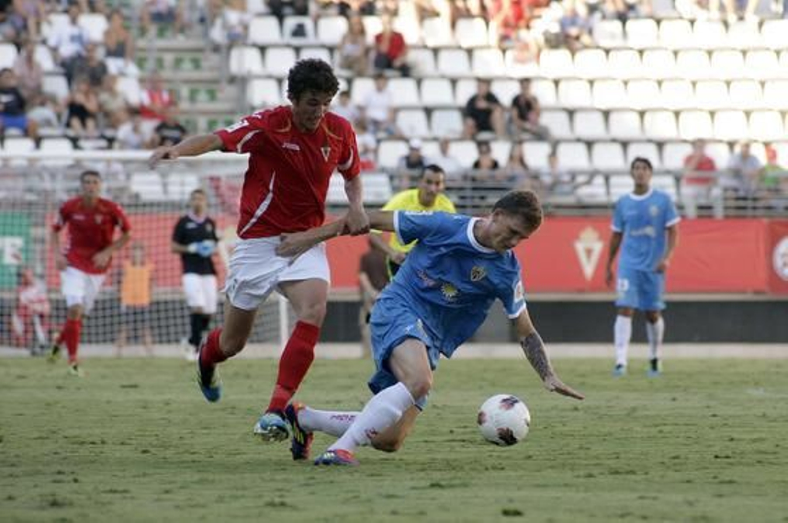 El Almería sale victorioso de la Nueva Condomina (0-2). / Fran Leonardo