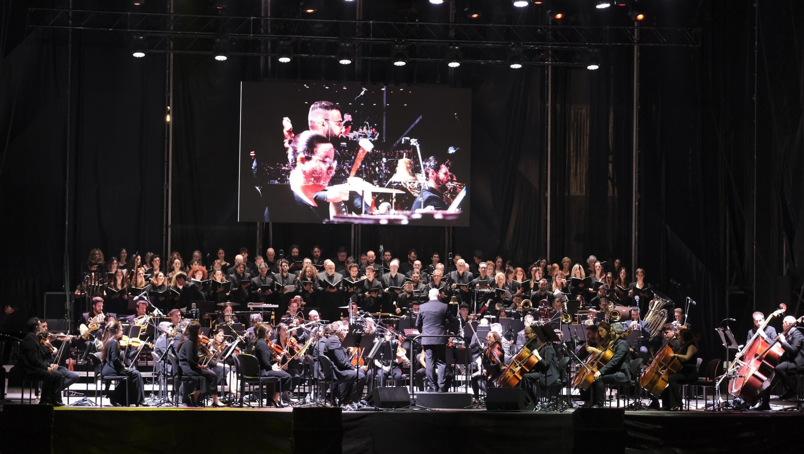 Imágenes de la Noche en Blanco, en Almería