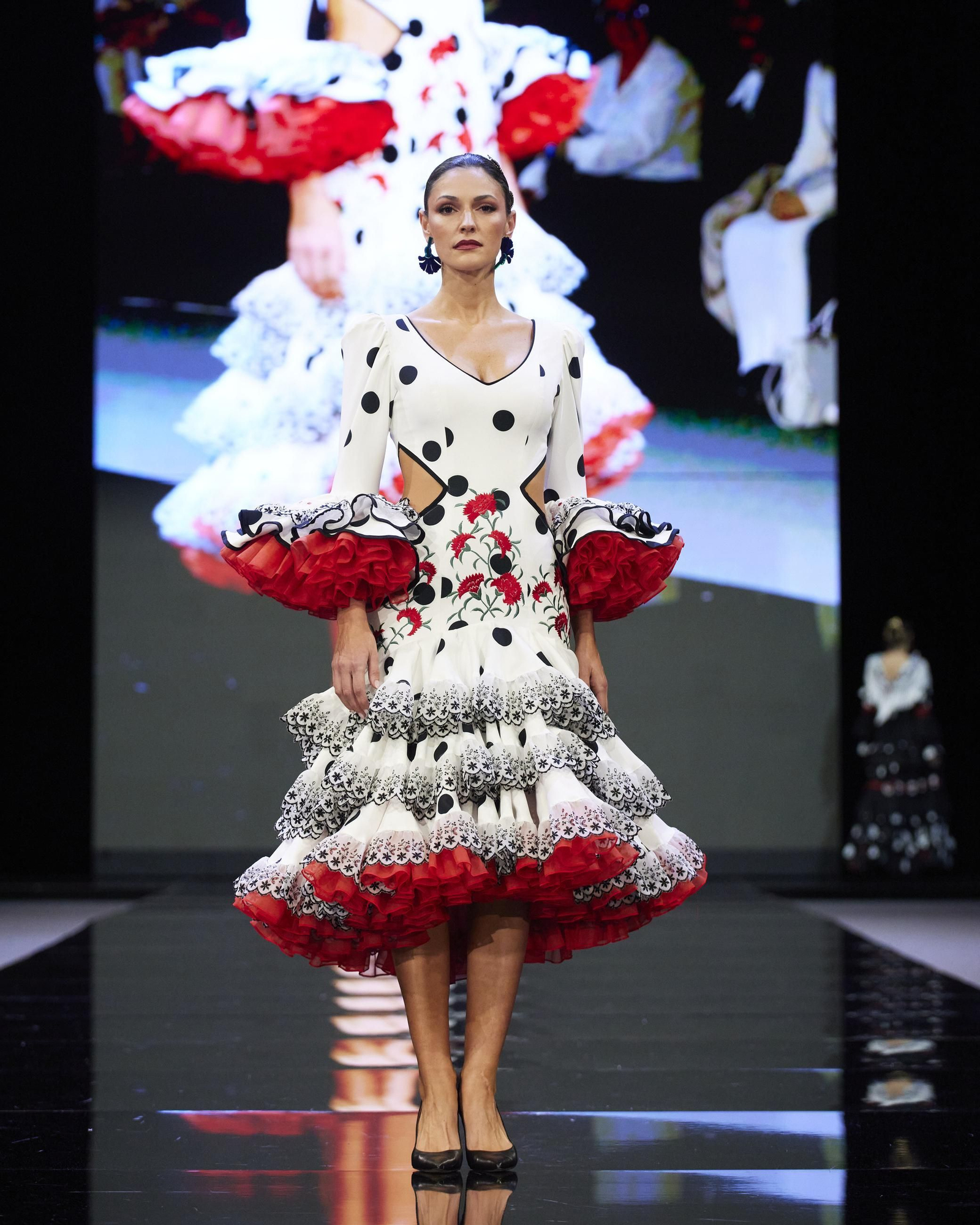 Desfile de Carmen Latorre en SIMOF 2025, todas las fotos