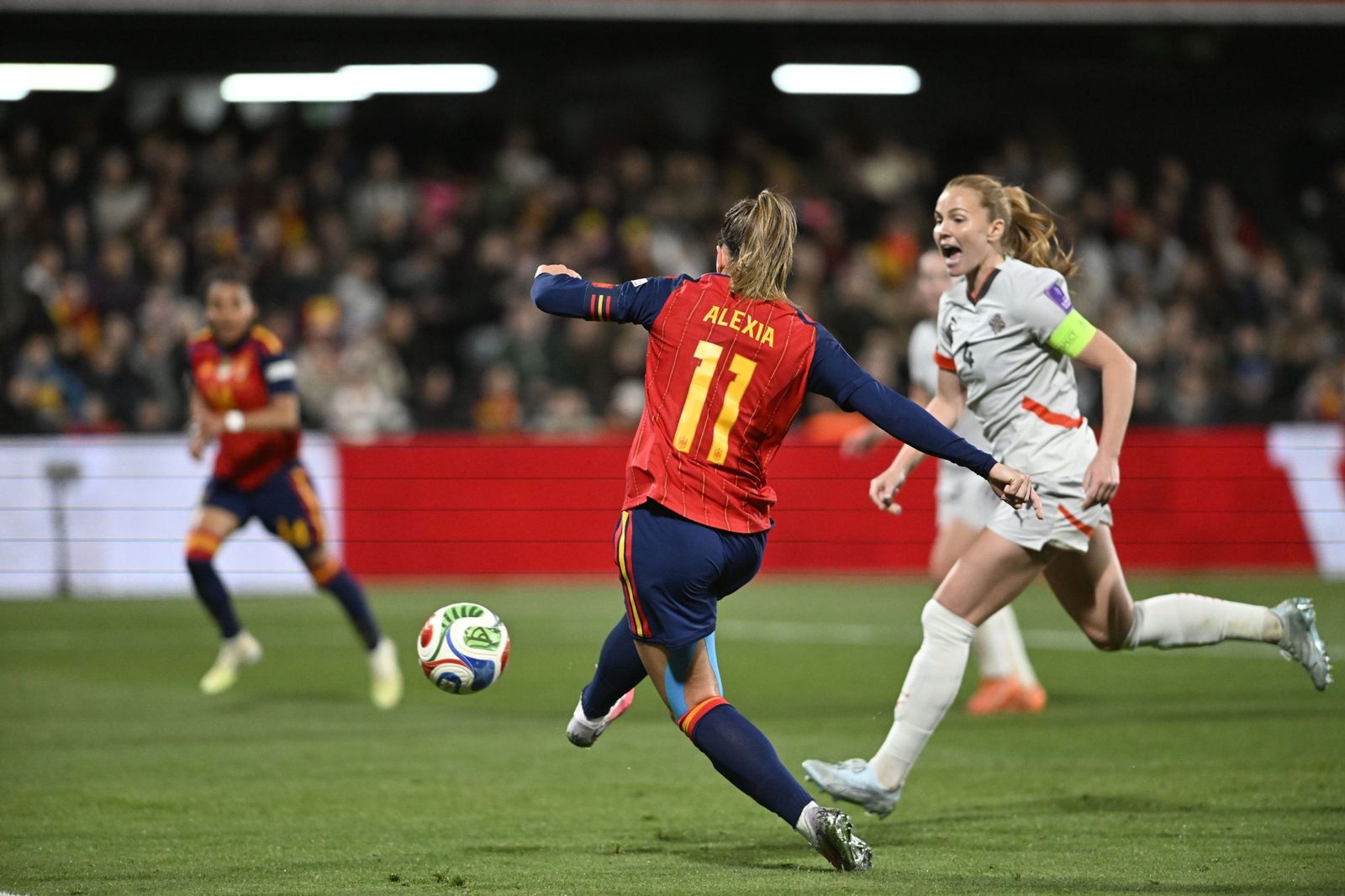 Las fotos del España-Islandia de fútbol femenino