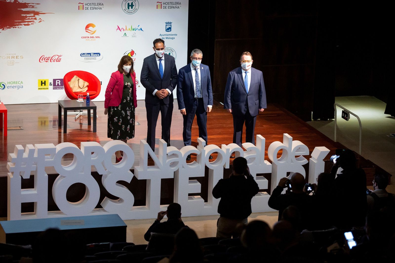 Del Corral, Frutos, Salado e Yzuel, antes de la inauguración del foro.