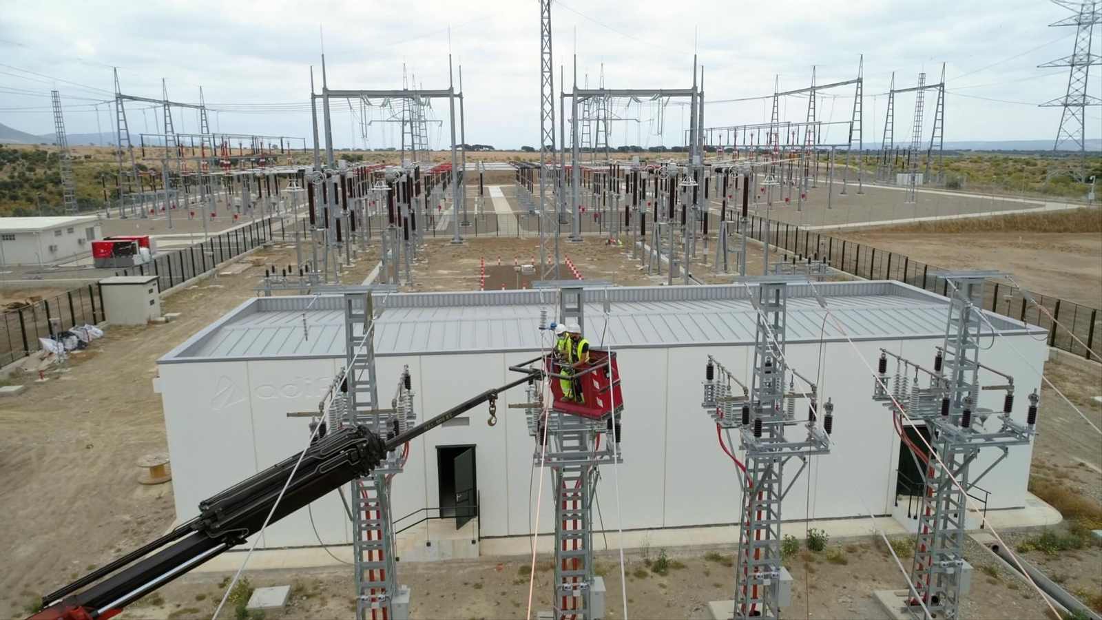 Adif contrata nuevos trabajos de electrificación de la línea de Alta Velocidad Murcia-Almería Adif contrata nuevos trabajos de electrificación de la línea de Alta Velocidad Murcia-Almería