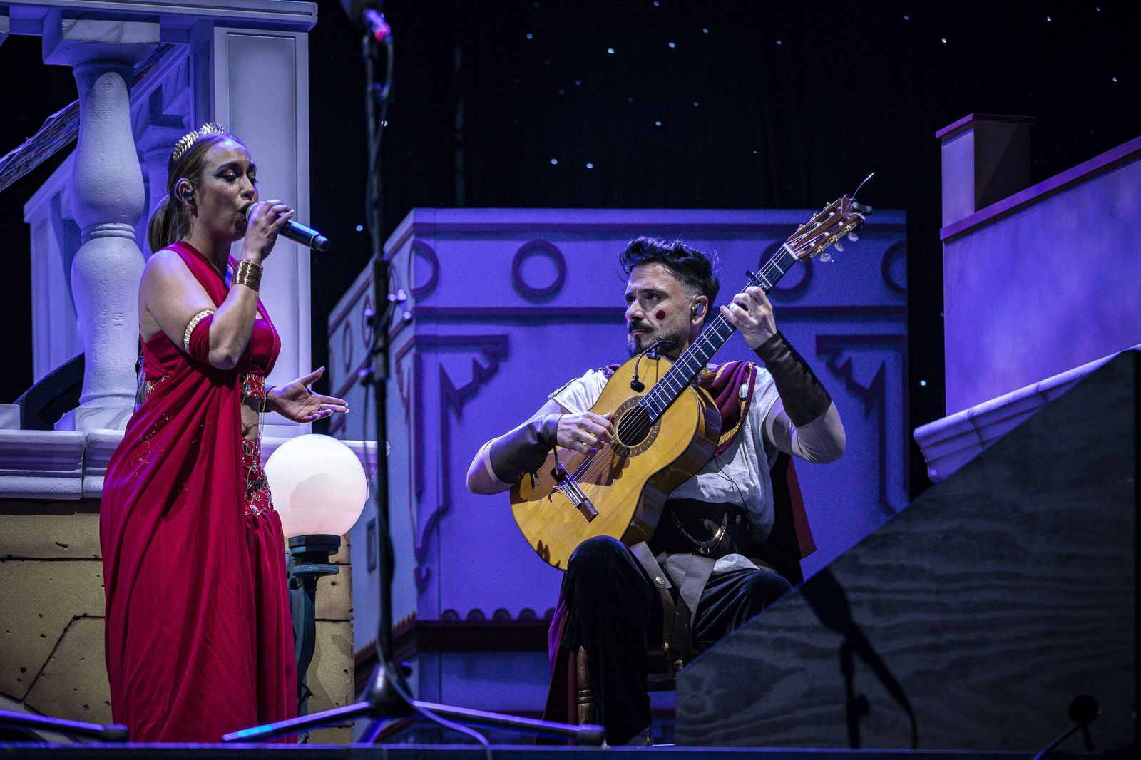 Las imágenes del pregón y la boda de Manu Sánchez en el Carnaval de Cádiz 2026