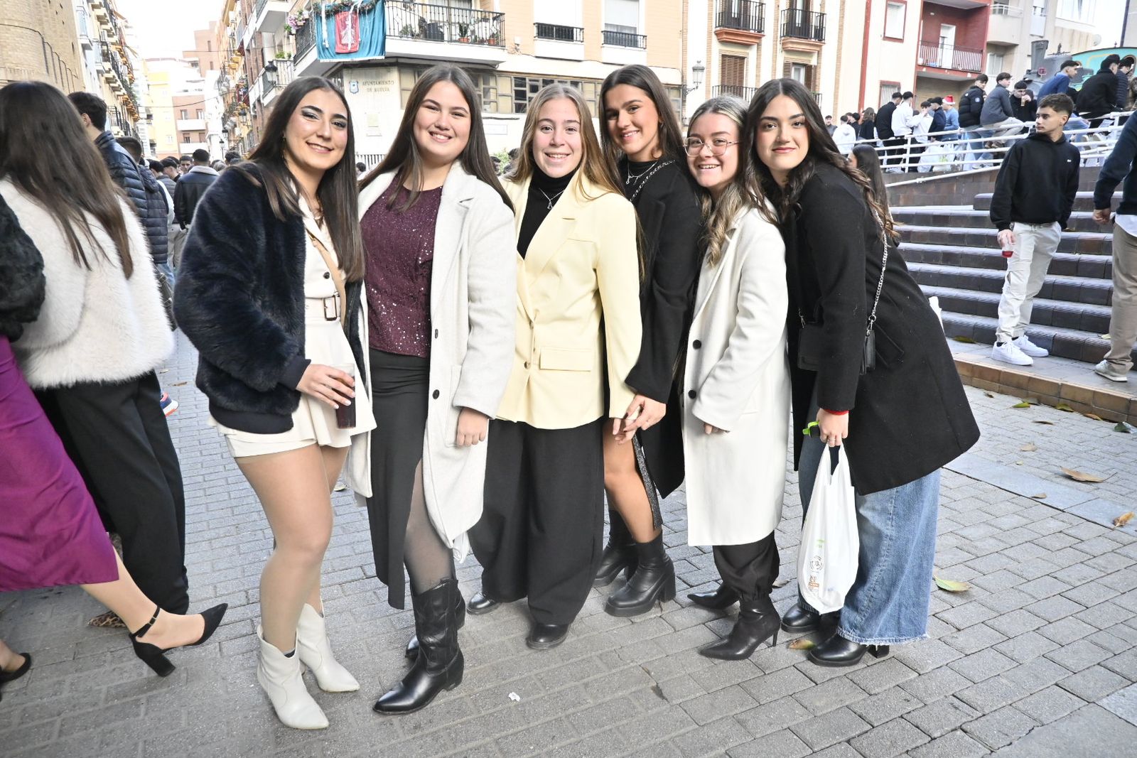 Búscate en las mejores fotografías del tardeo de este 31 de diciembre en Huelva