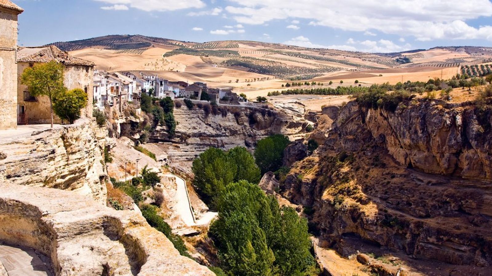 Alhama es un tesoro natural y arqueológico dentro de Granada.