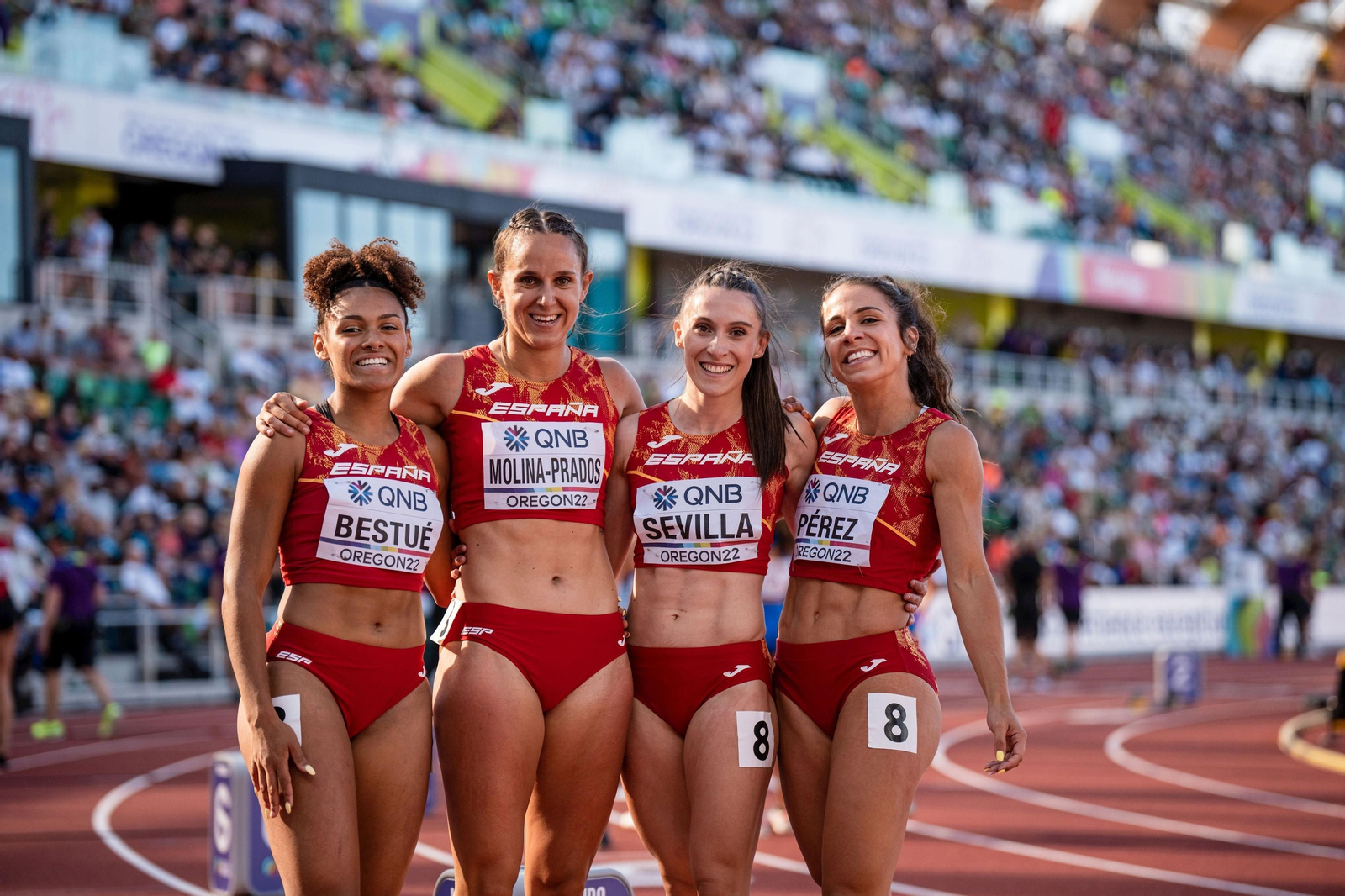 Maribel Pérez, Paula Sevilla, Jaël Bestué y Sonia Molina-Prados, en el tartán de Eugene.