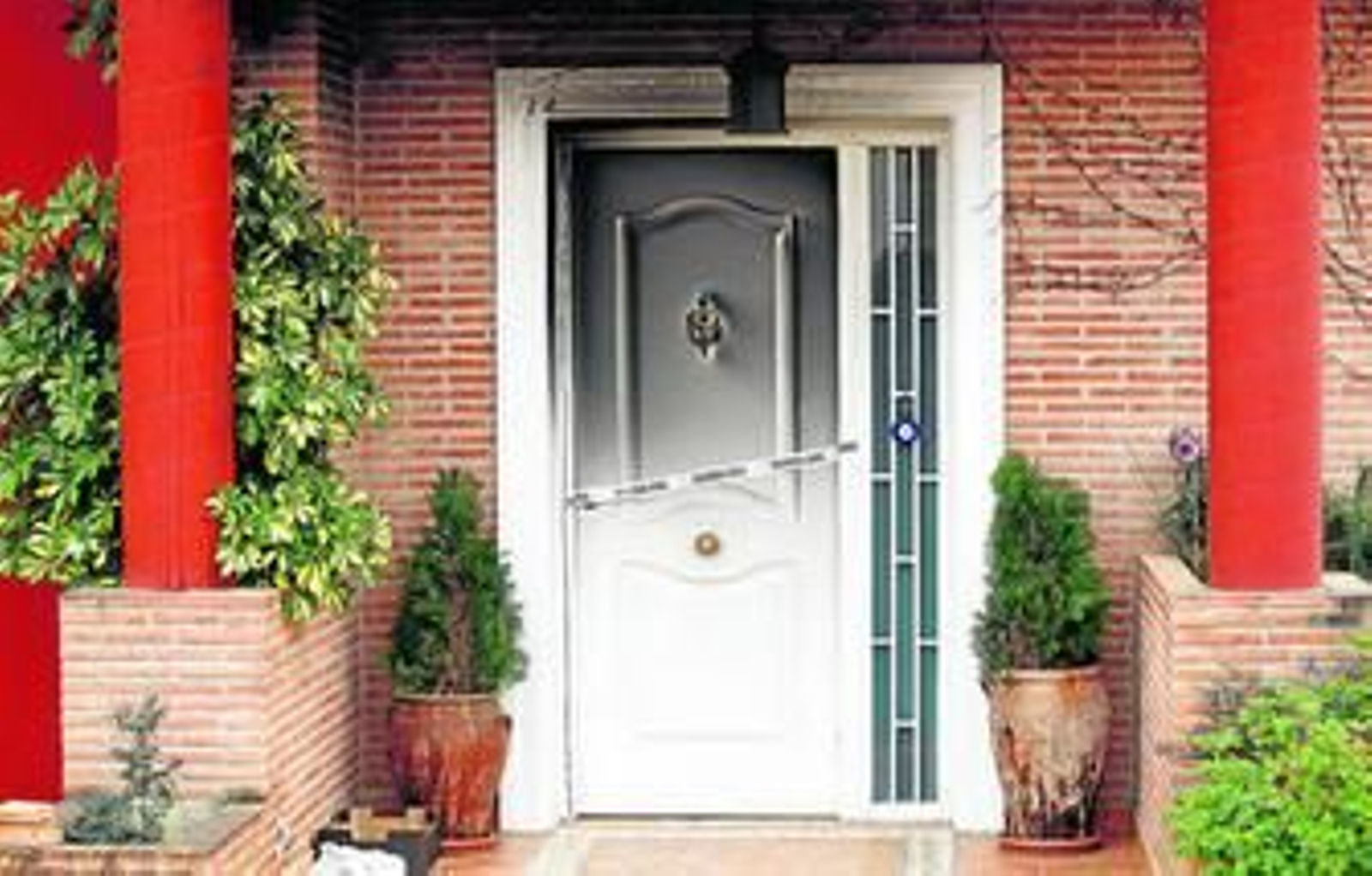 En el incendio de una vivienda de El Carmelo, el Ogíjares, perecieron dos mujeres, una de ellas de 100 años.