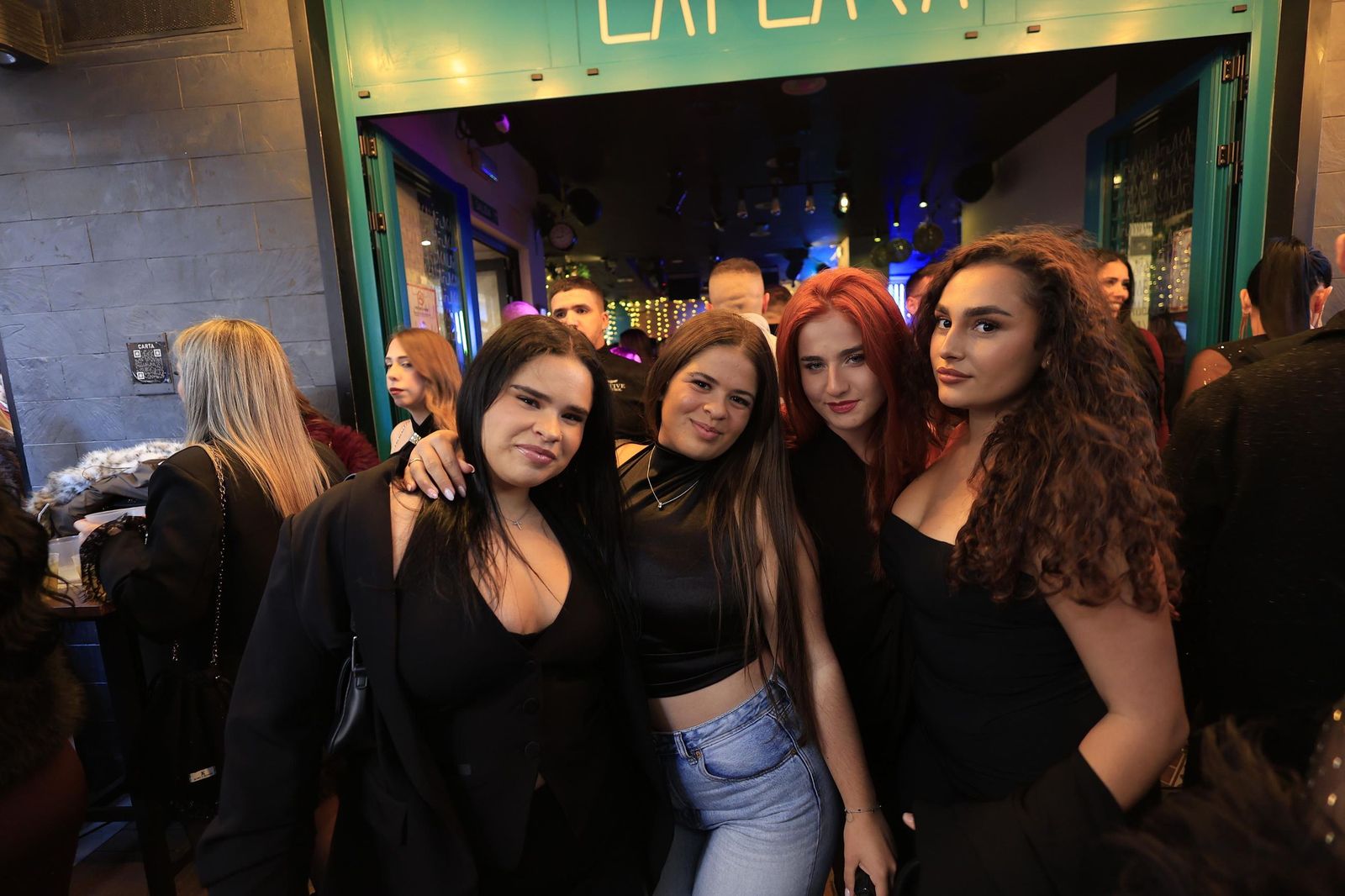 La Línea explota de gente en la tardebuena más animada, en imágenes