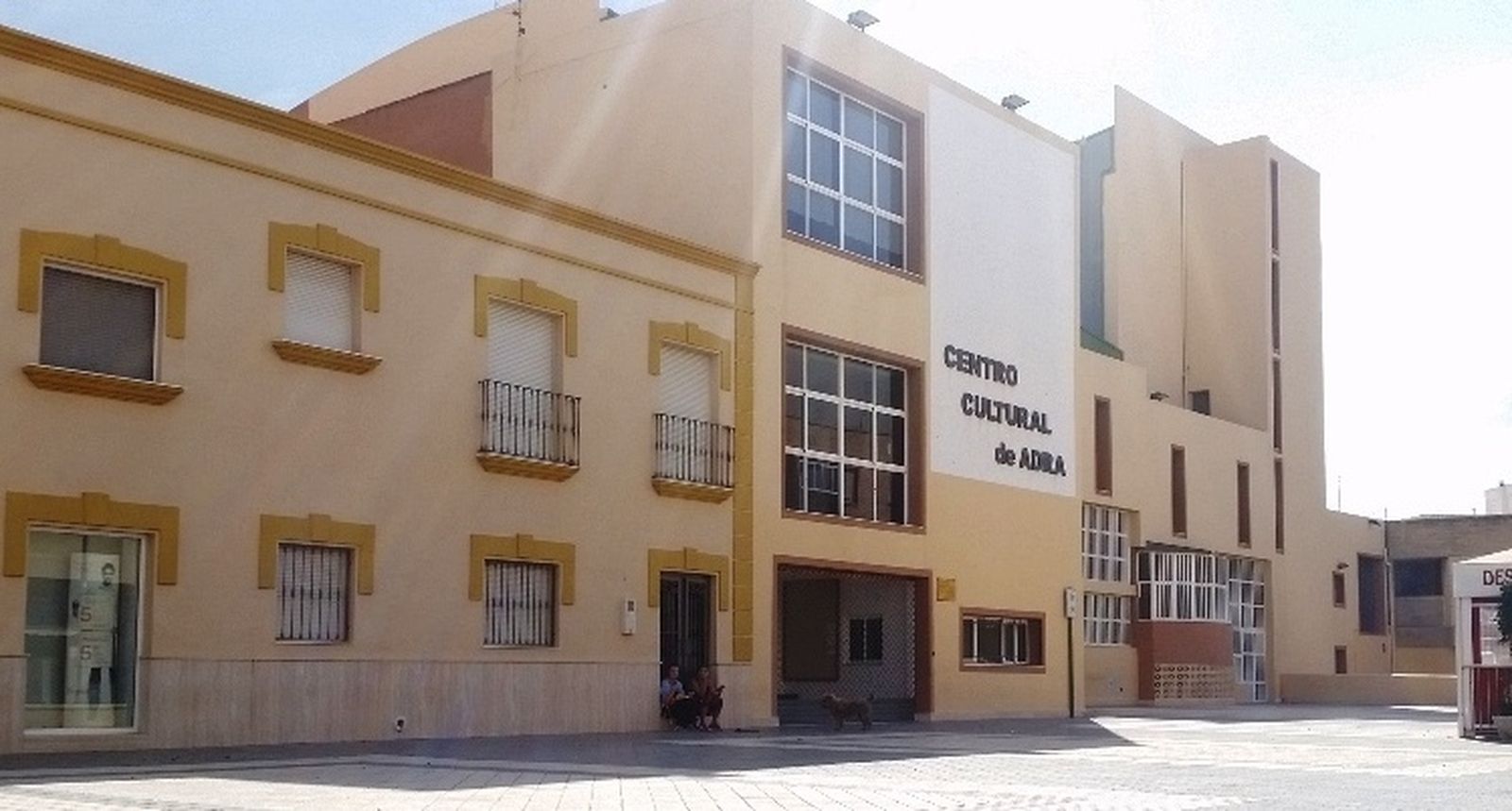 El Centro Cultural acogerá en 2017 obras de teatro, danza, flamenco, circo y música.