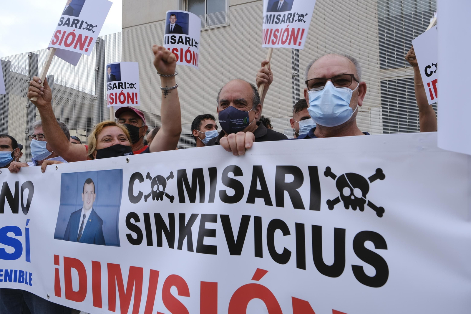 Fotogalería concentración protesta sector pesquero. Almería