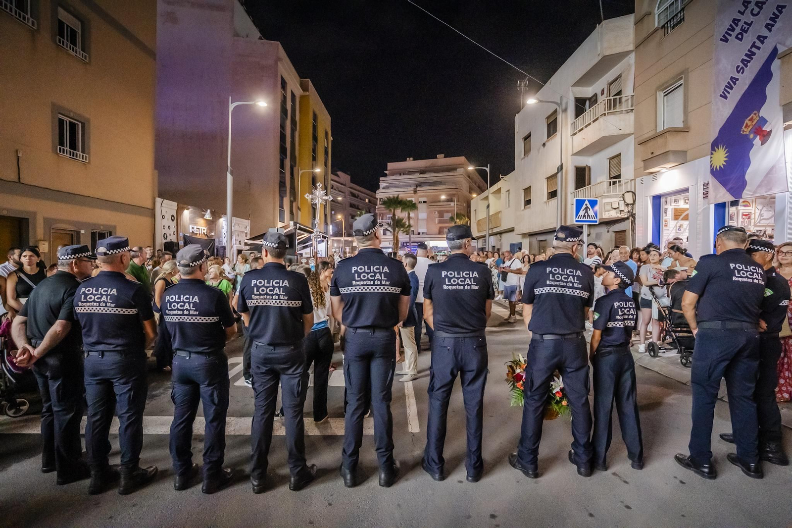 La procesión de la Virgen del Carmen y Santa Ana pone el broche final a las fiestas del Puerto de Roquetas