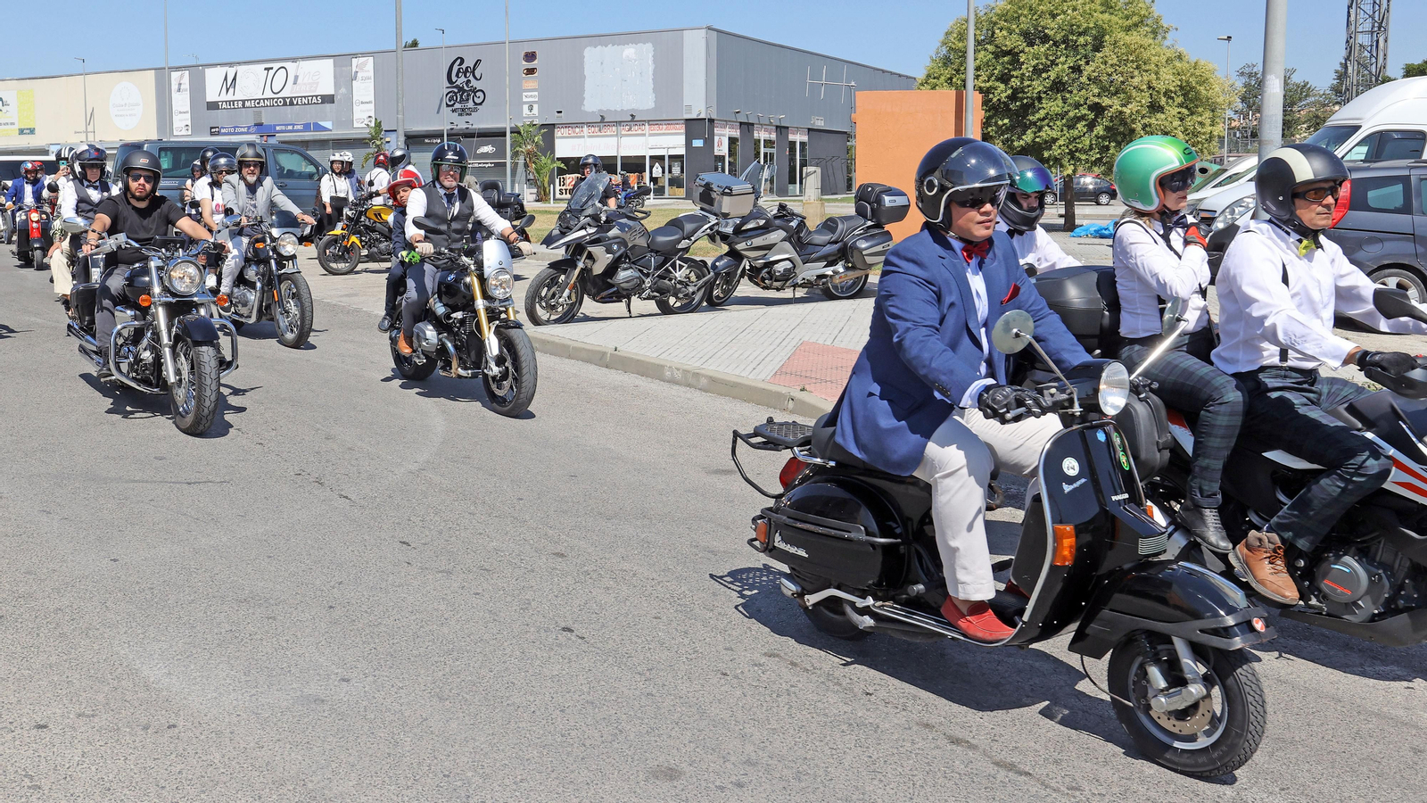 Búscate en el evento motero solidario "The Distinguished Gentleman´s Ride" en Jerez