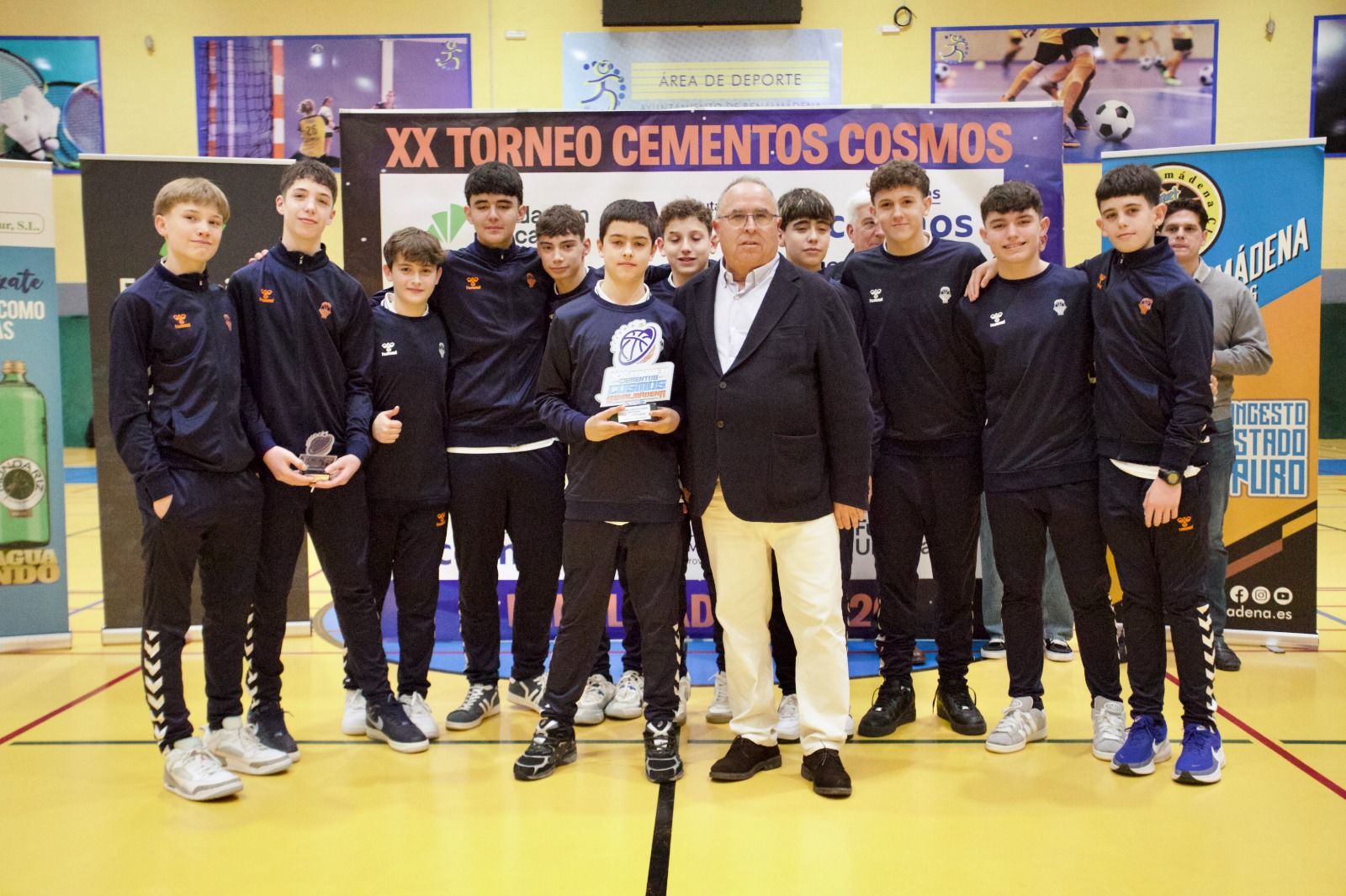 Real Madrid y CB Santfeliuenc triunfan en el 20º aniversario del Torneo Cementos Cosmos Benalmádena