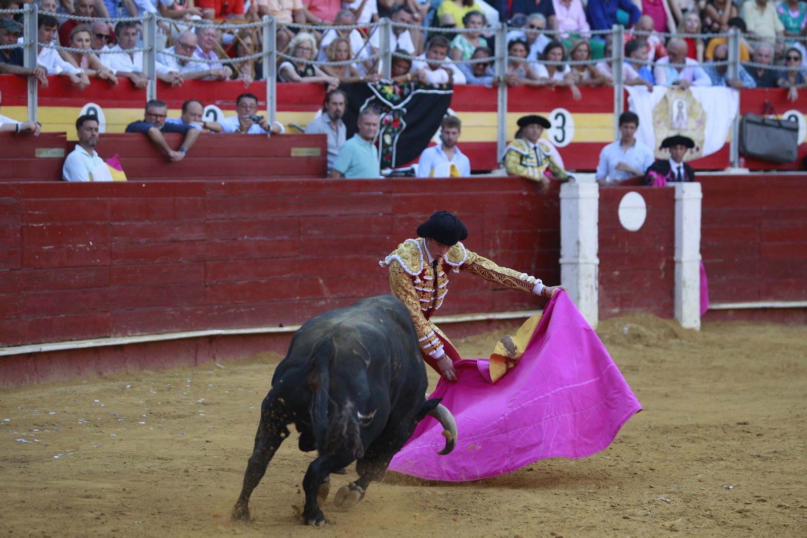 Imágenes de la corrida de toros del jueves en la Feria de Almería 2024