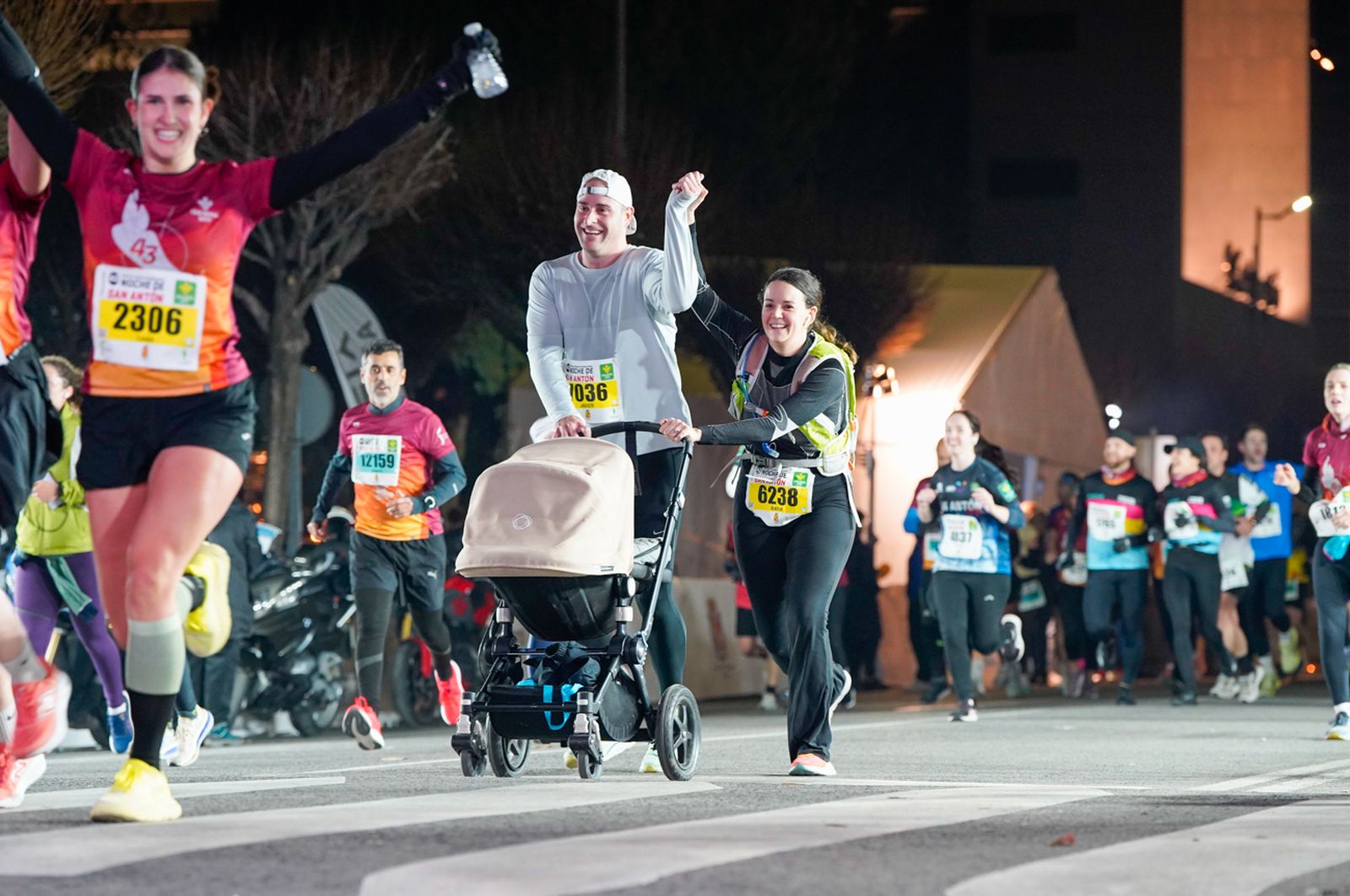 En imágenes: búscate en tu llegada a meta de la Carrera de San Antón 2026 (16)