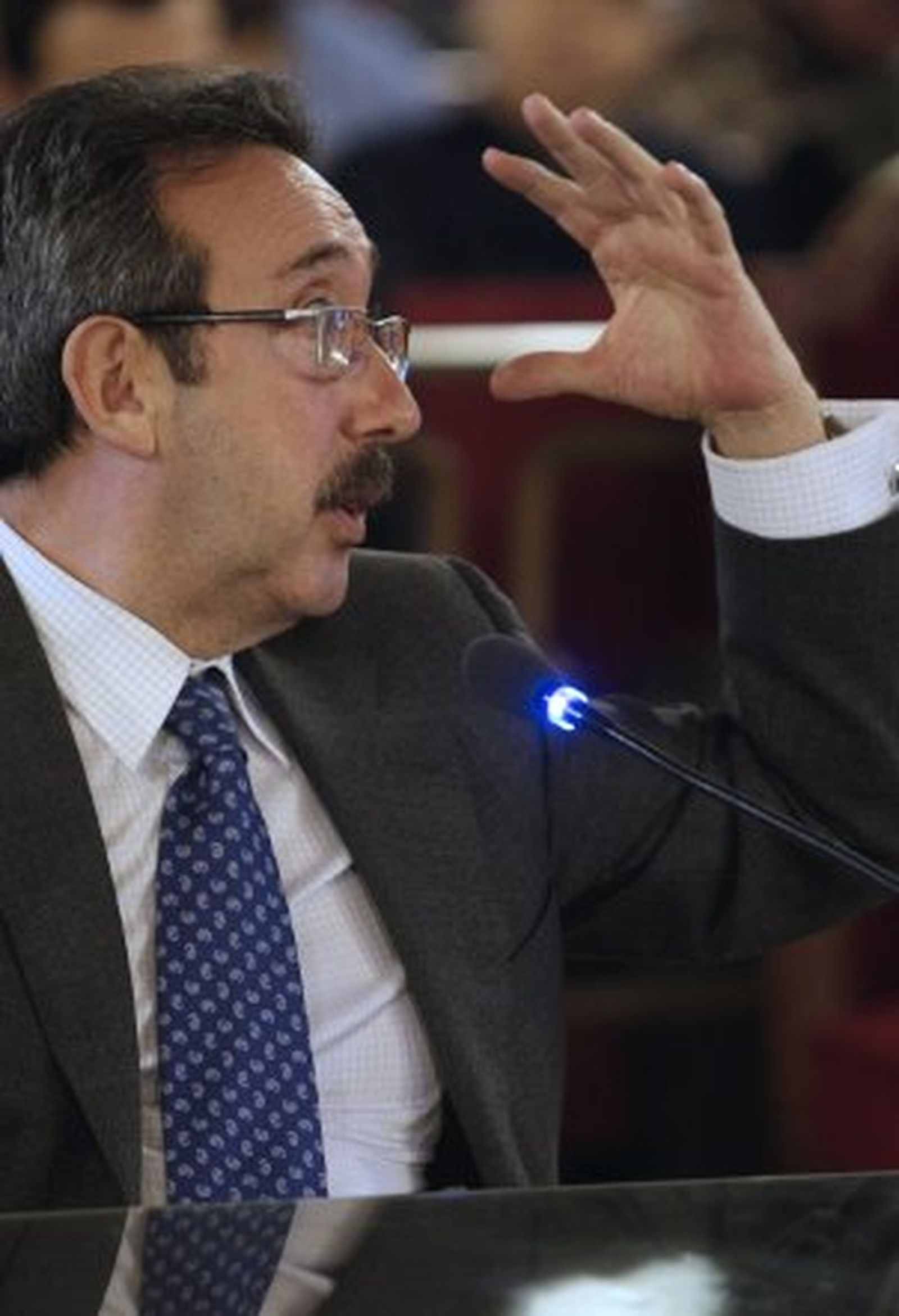 Camps al sastre: "Sácame de ésta y no te faltará de nada"