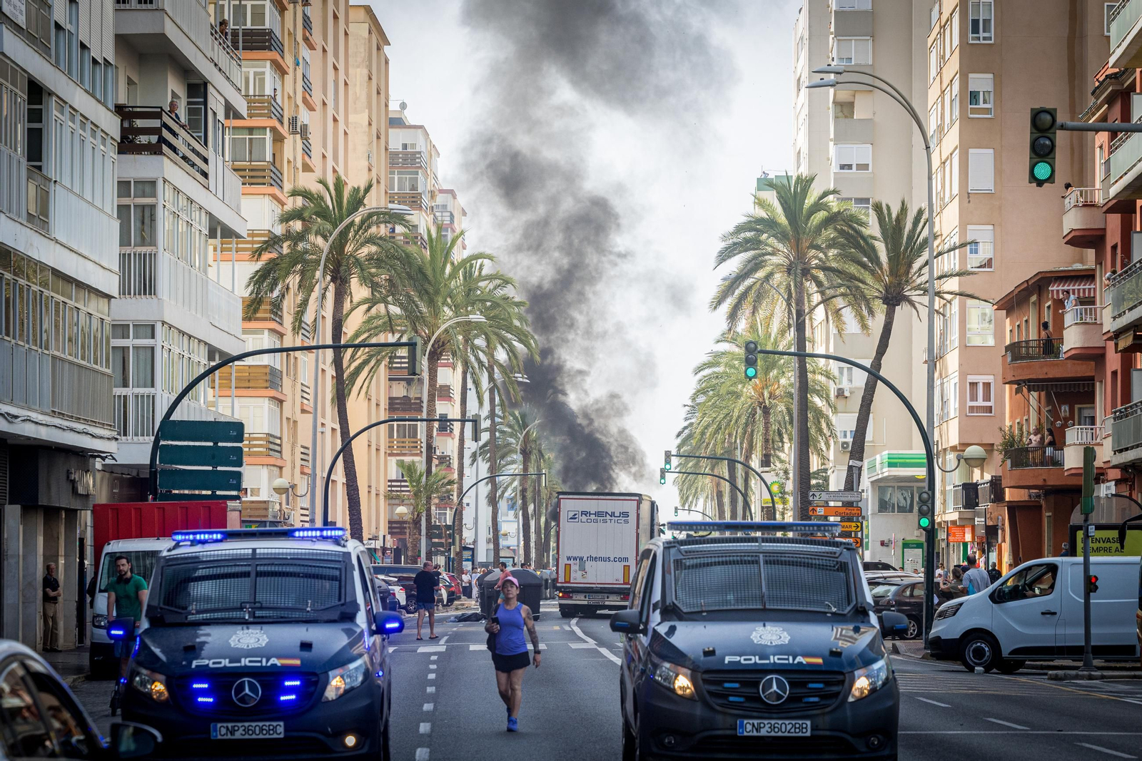 Imágenes del primer día de huelga de los trabajadores del sector del metal en Cádiz Imágenes del primer día de huelga de los trabajadores del sector del metal en Cádiz