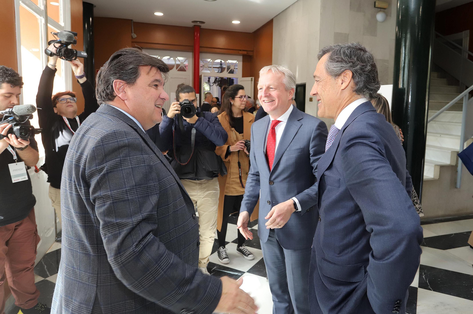 Imágenes de la firma del acuerdo entre Cepsa y Fertiberia para implantar el anillo de hidrógeno verde en Huelva