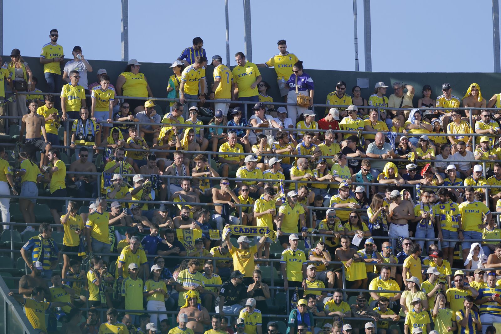 Búscate en las fotos del Betis-Cádiz