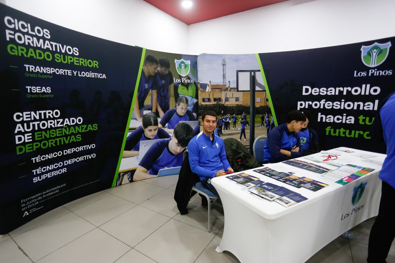 Las fotos de la XIII Feria de Ciclos Formativos Campo de Gibraltar en el Palacio de Congresos de La Línea