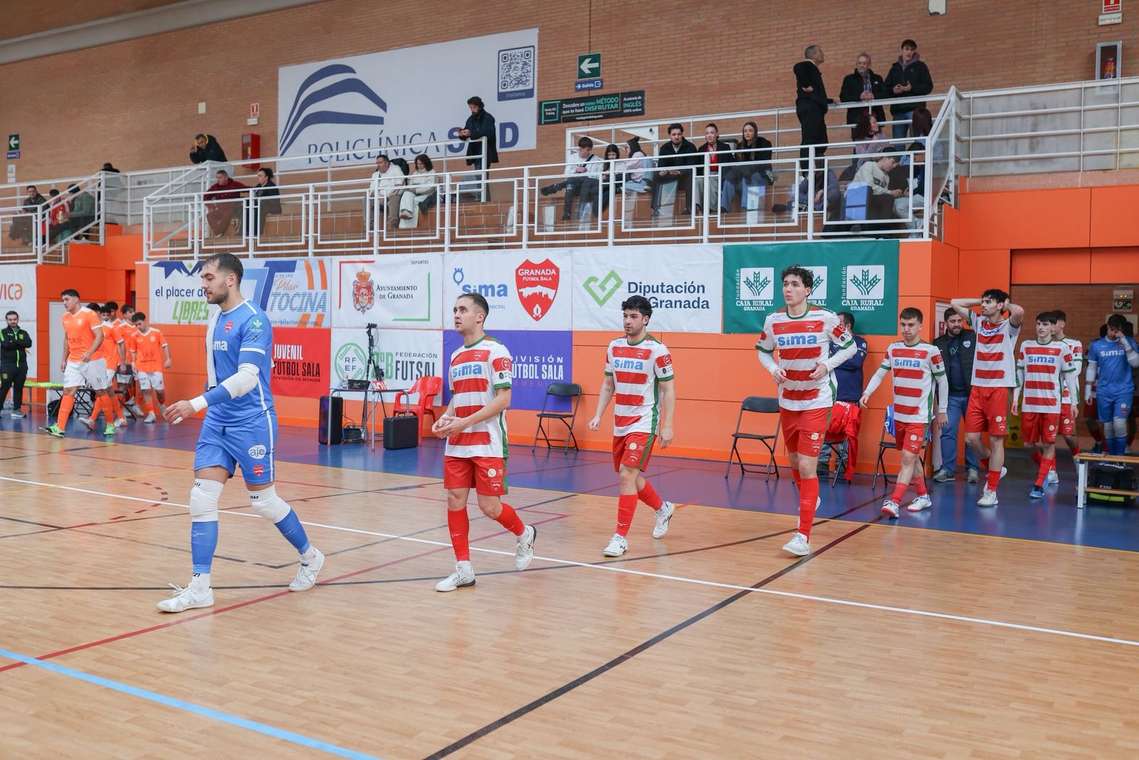 El cuadro rojiblanco salta al parqué del Pabellón Núñez Blanca.